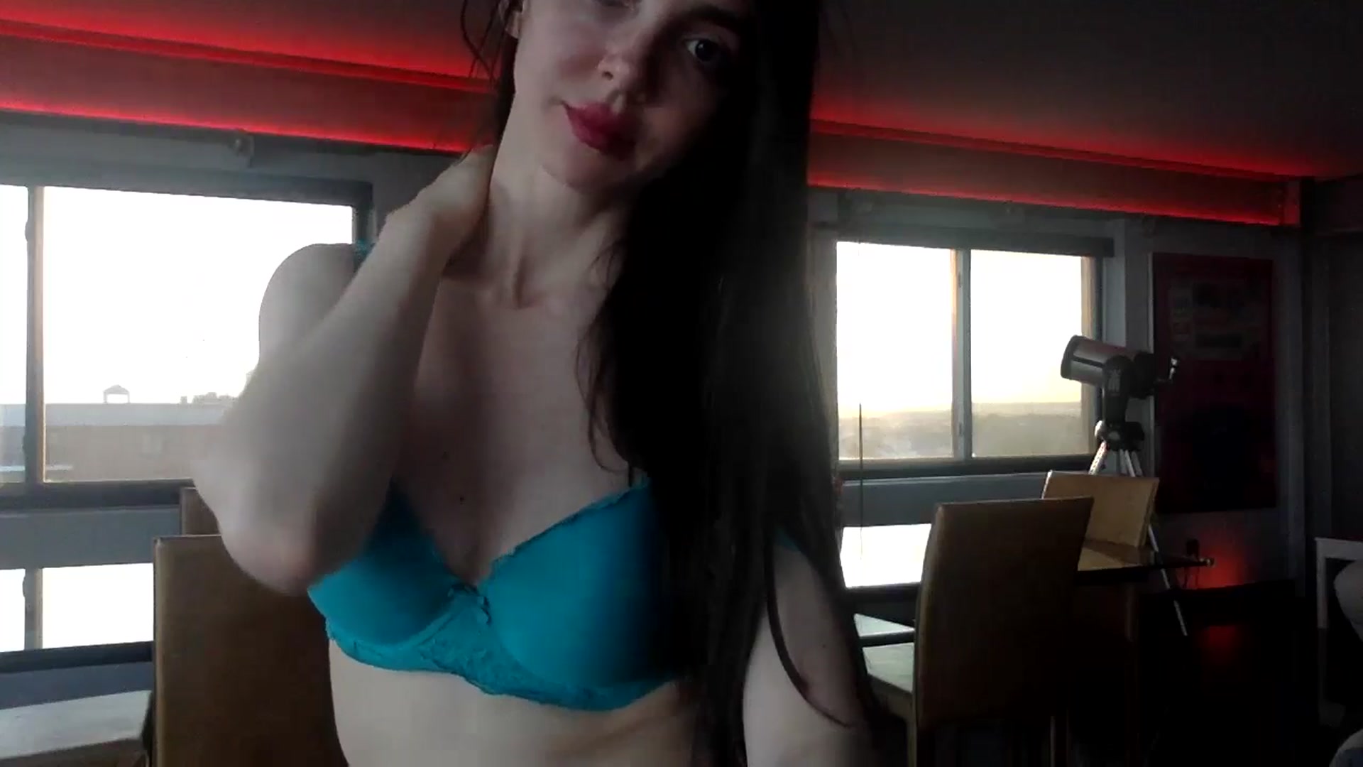 Gallery image thumbnail from SultrySiren19's myfreecams stream on, 06/13/2024, 23:48 image 8 of 20