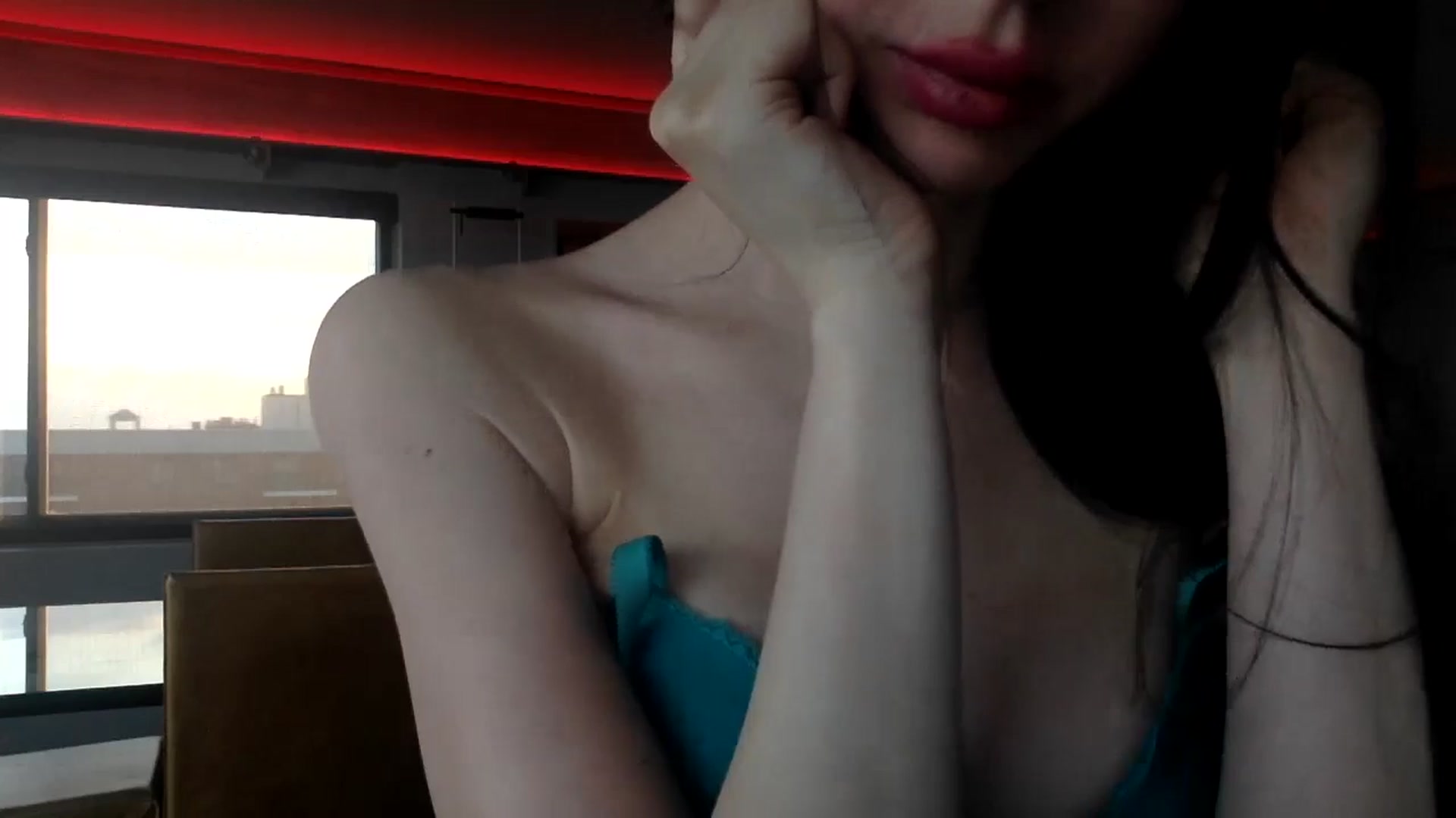 Gallery image thumbnail from SultrySiren19's myfreecams stream on, 06/13/2024, 23:48 image 16 of 20