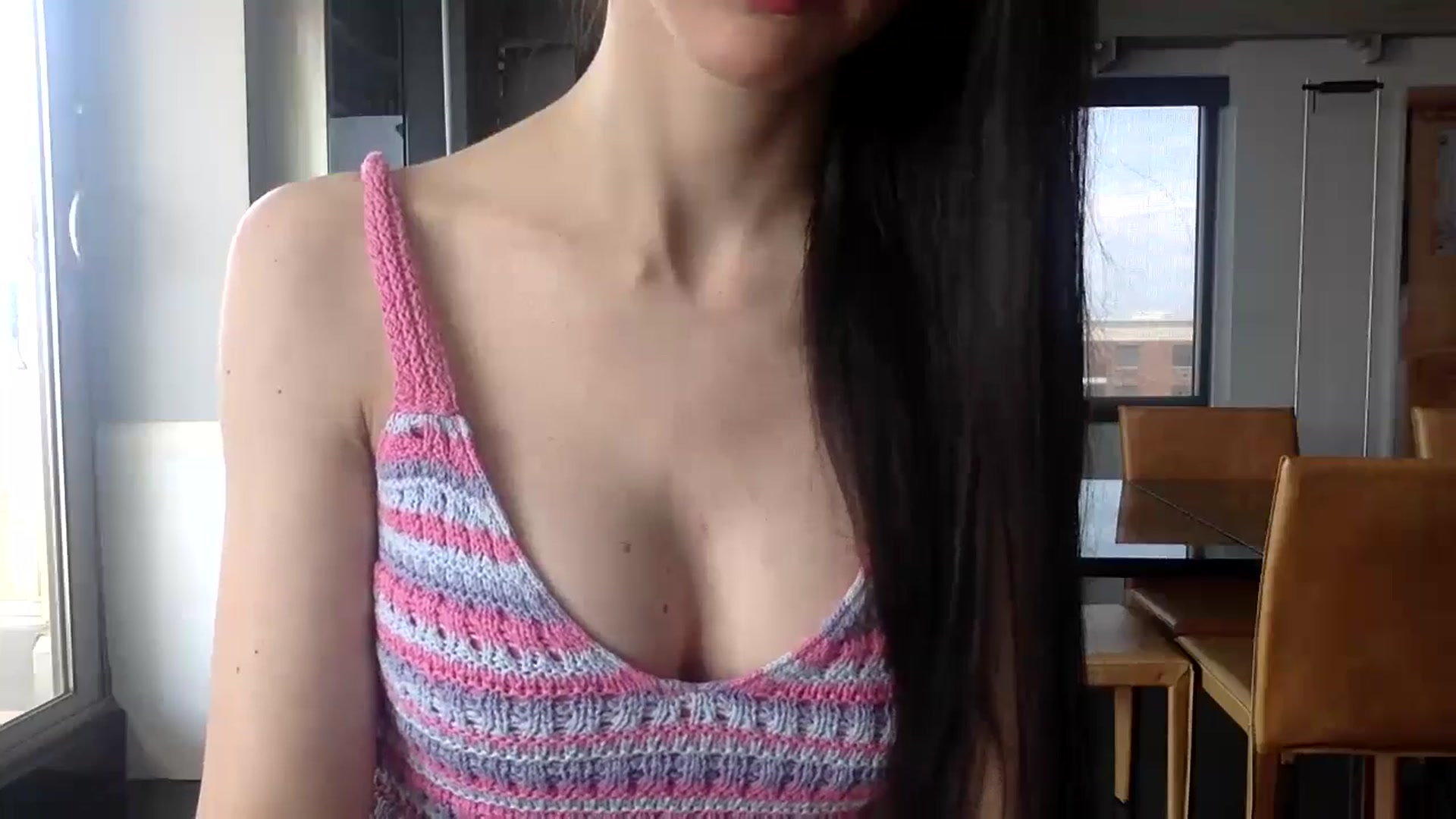 Gallery image thumbnail from SultrySiren19's myfreecams stream on, 06/14/2024, 16:06 image 16 of 20