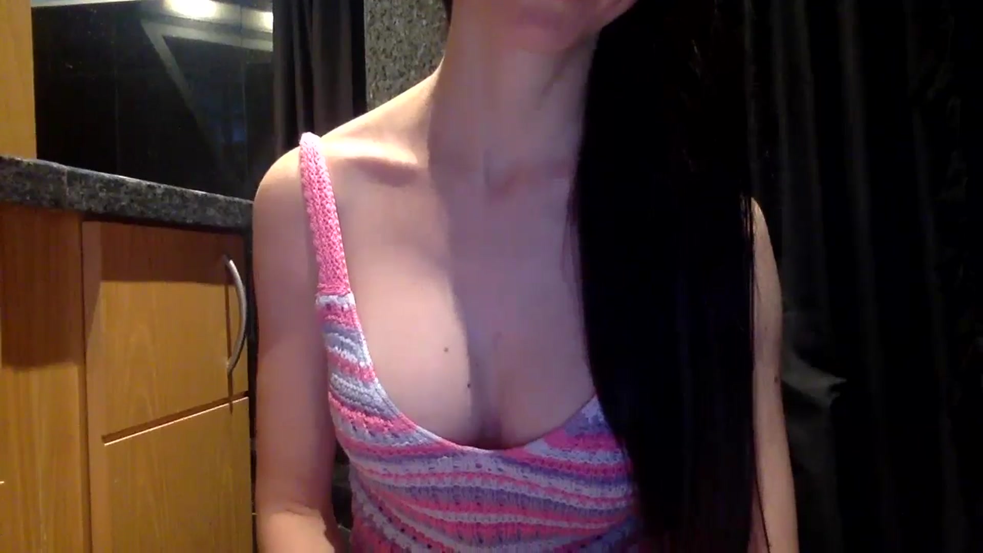 Gallery image thumbnail from SultrySiren19's myfreecams stream on, 06/14/2024, 16:32 image 9 of 20