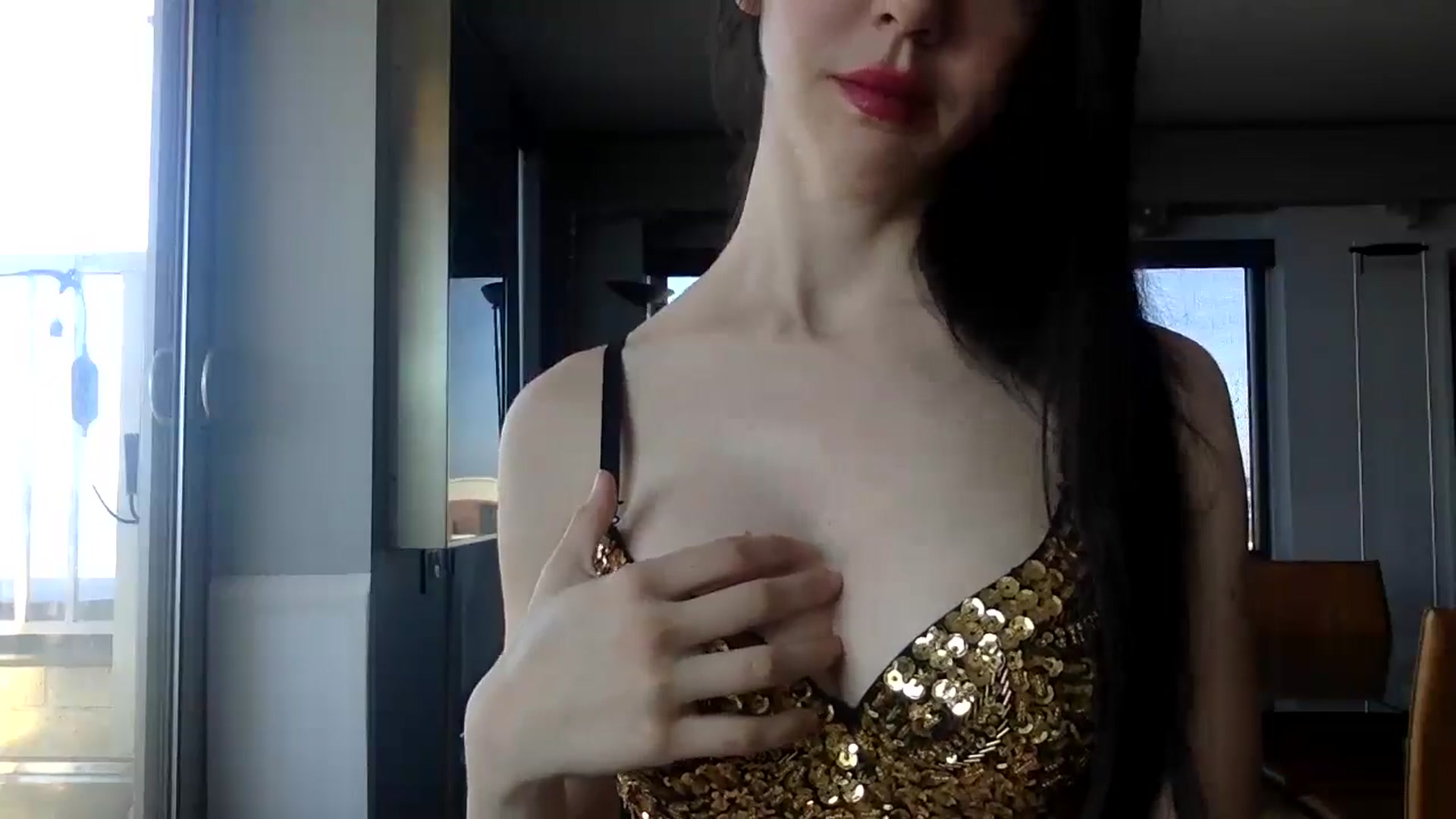 Gallery image thumbnail from SultrySiren19's myfreecams stream on, 06/16/2024, 12:39 image 12 of 20