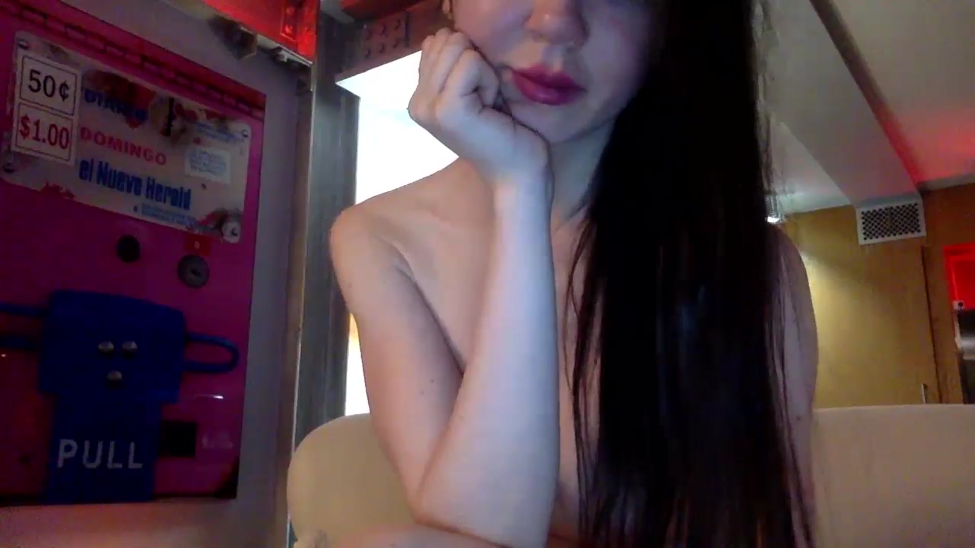 Gallery image thumbnail from SultrySiren19's myfreecams stream on, 06/25/2024, 24:54 image 17 of 20