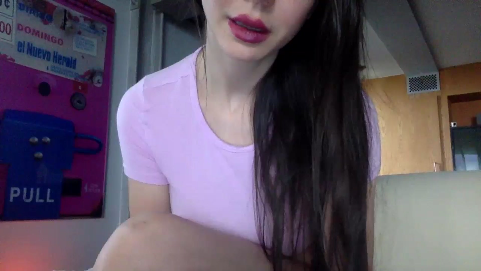 Gallery image thumbnail from SultrySiren19's myfreecams stream on, 08/08/2024, 13:26 image 10 of 20