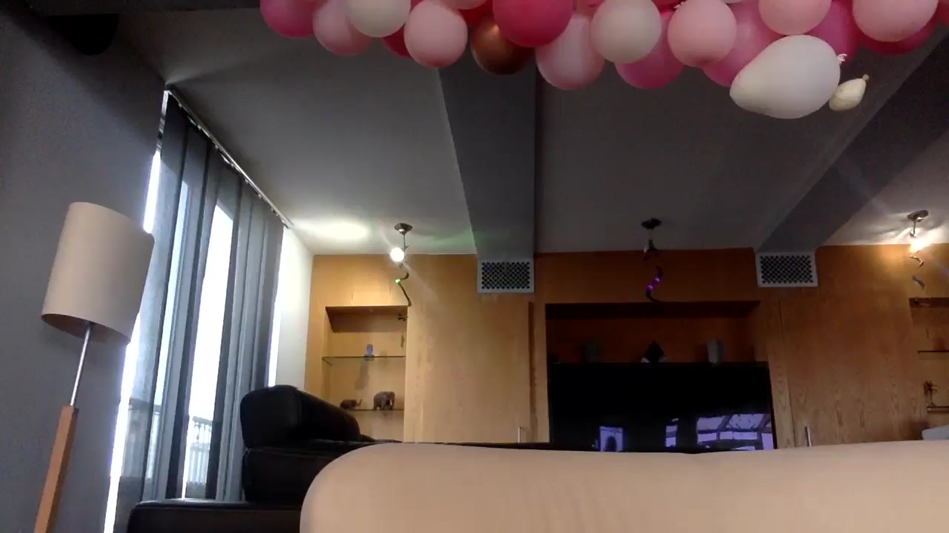 Gallery image thumbnail from SultrySiren19's myfreecams stream on, 04/10/2025, 12:41 image 10 of 20