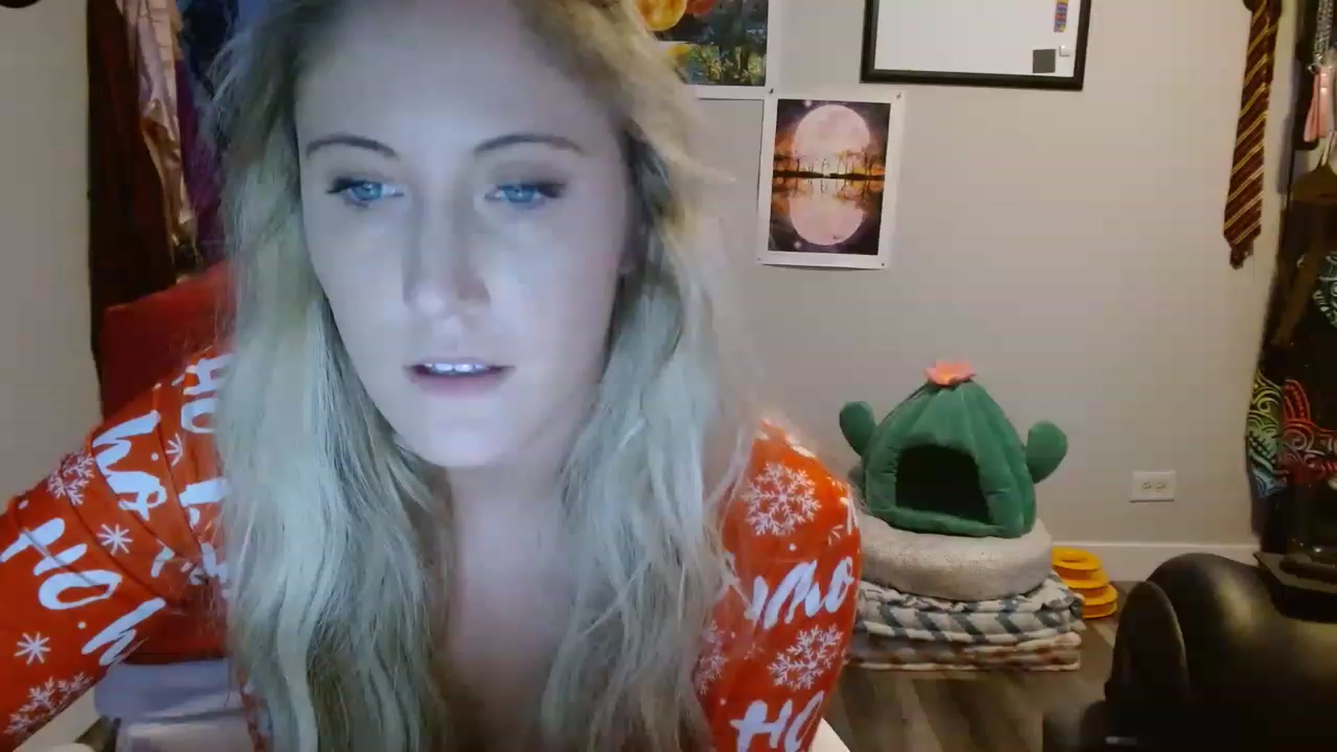 Gallery image thumbnail from SultrySnow's myfreecams stream on, 12/23/2022, 23:12 image 4 of 20