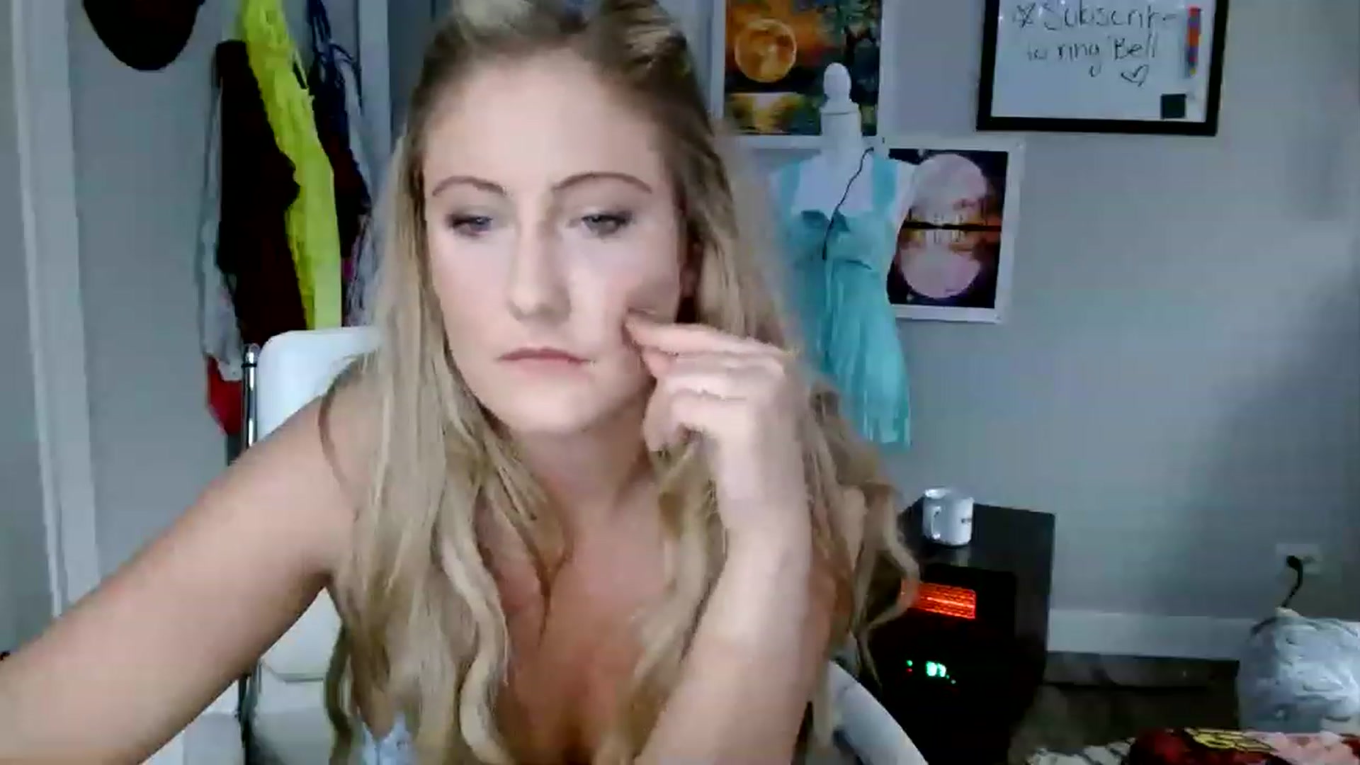 Gallery image thumbnail from SultrySnow's myfreecams stream on, 03/03/2023, 20:24 image 16 of 20
