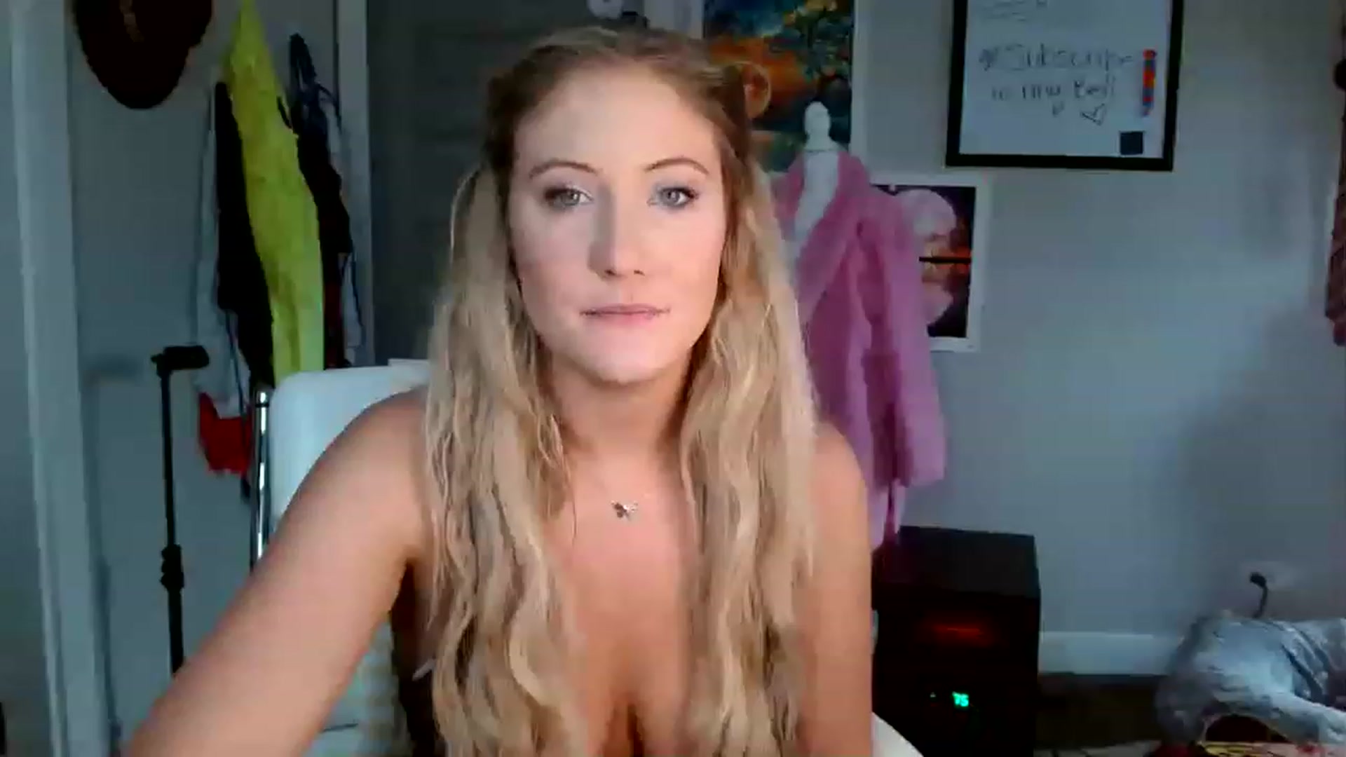 Gallery image thumbnail from SultrySnow's myfreecams stream on, 03/06/2023, 20:50 image 1 of 20