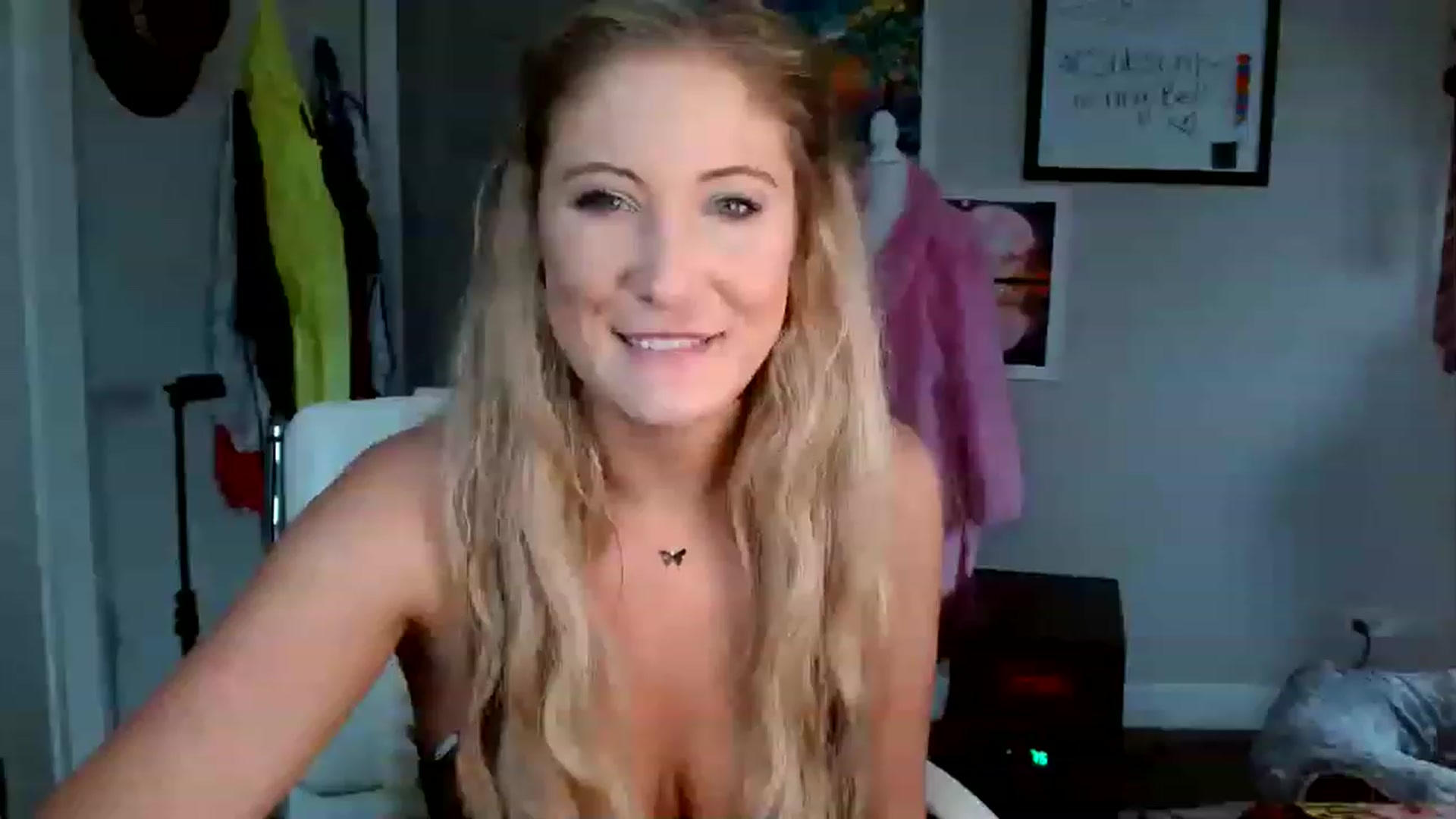 Gallery image thumbnail from SultrySnow's myfreecams stream on, 03/06/2023, 20:50 image 3 of 20