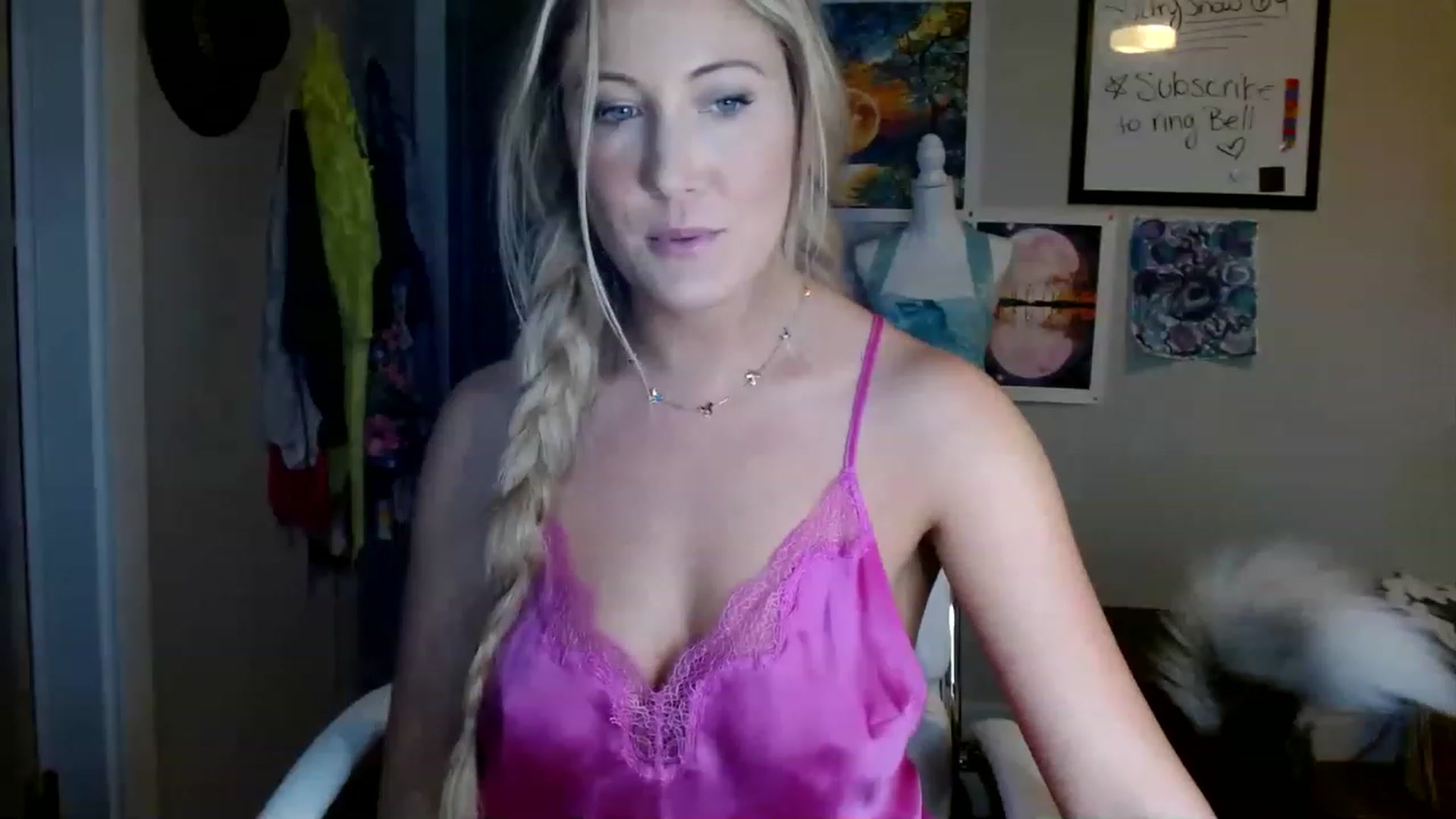 Gallery image thumbnail from SultrySnow's myfreecams stream on, 03/09/2023, 18:56 image 17 of 20