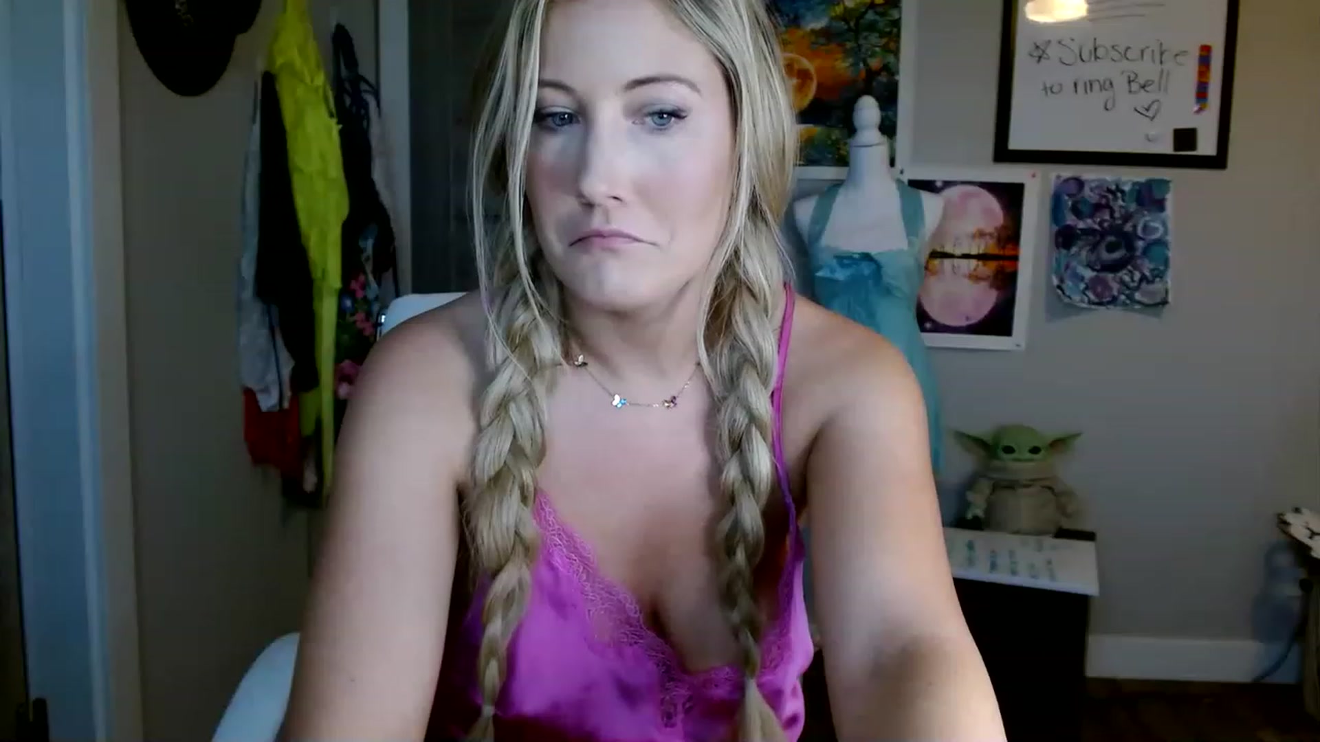 Gallery image thumbnail from SultrySnow's myfreecams stream on, 03/09/2023, 18:56 image 2 of 20