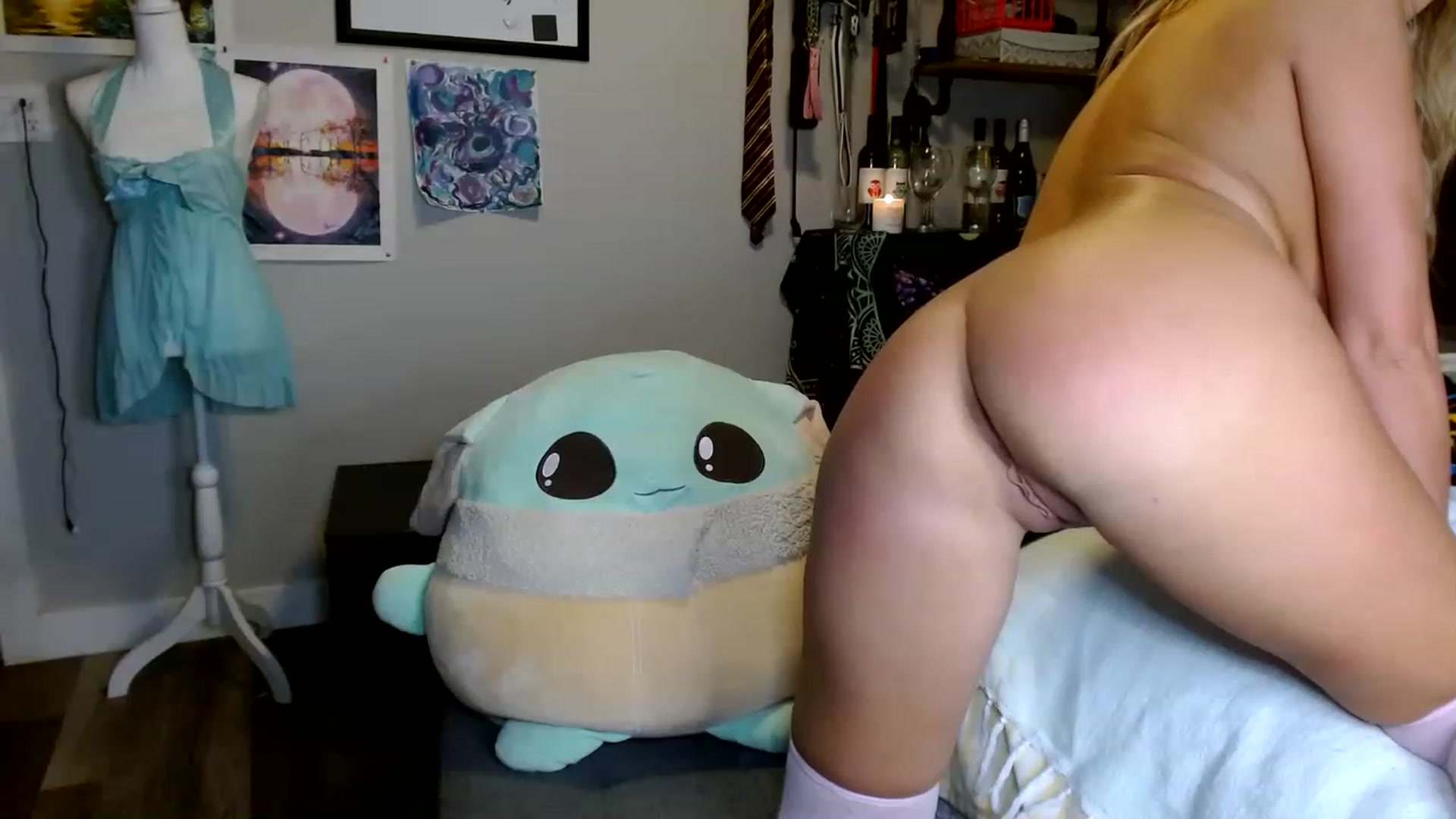 Gallery image thumbnail from SultrySnow's myfreecams stream on, 03/14/2023, 04:20 image 12 of 20