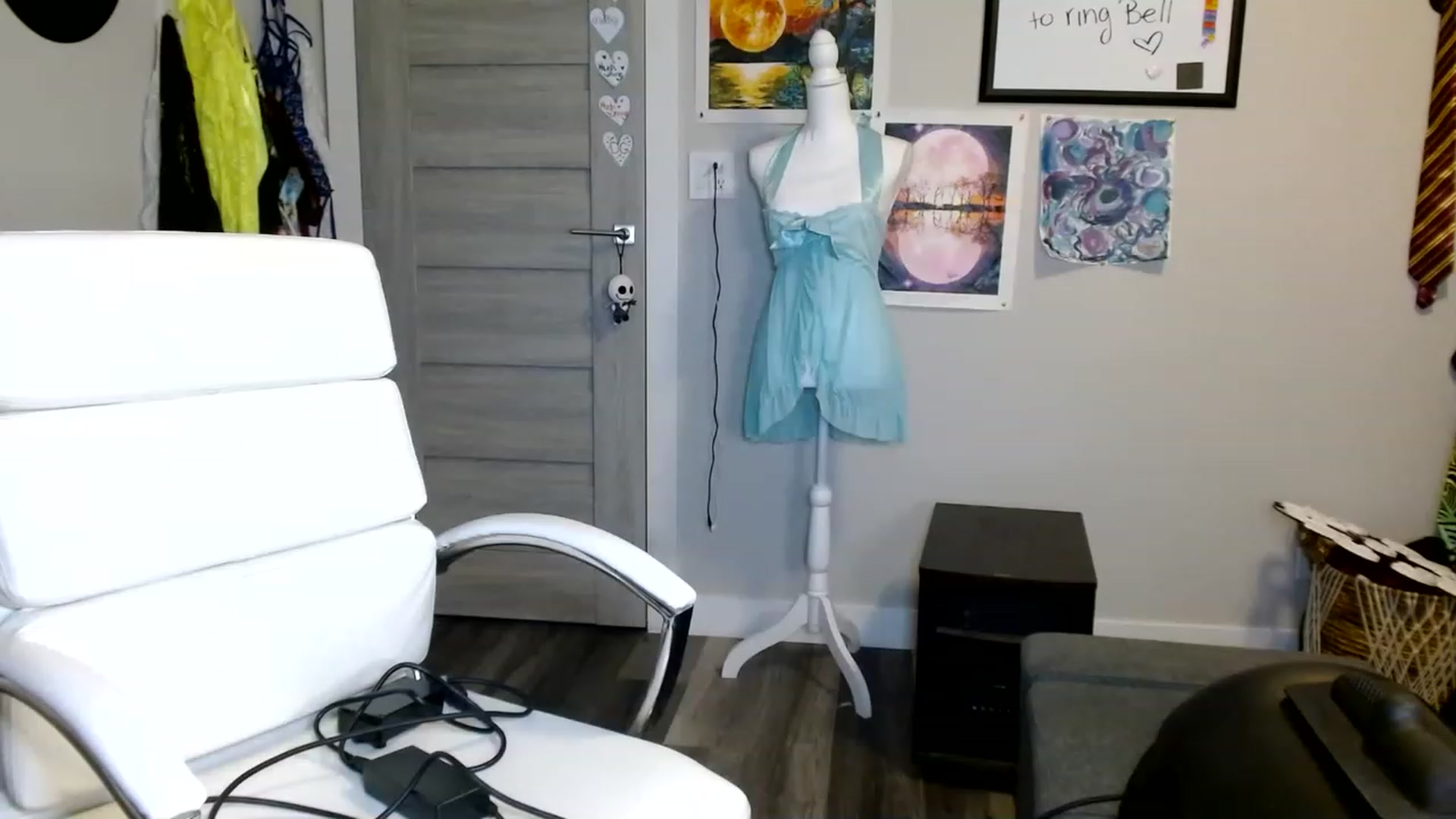 Gallery image thumbnail from SultrySnow's myfreecams stream on, 03/14/2023, 04:20 image 3 of 20