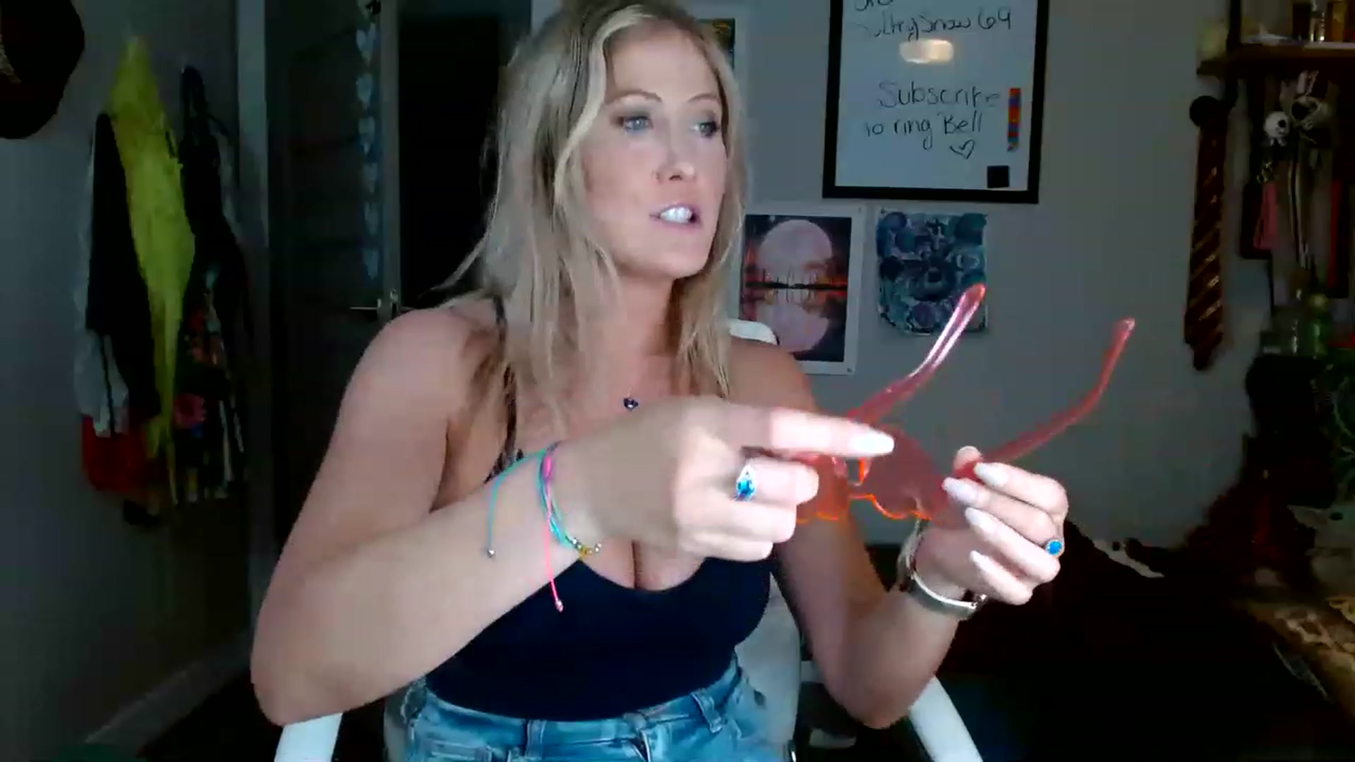 Gallery image thumbnail from SultrySnow's myfreecams stream on, 03/15/2023, 22:55 image 10 of 20
