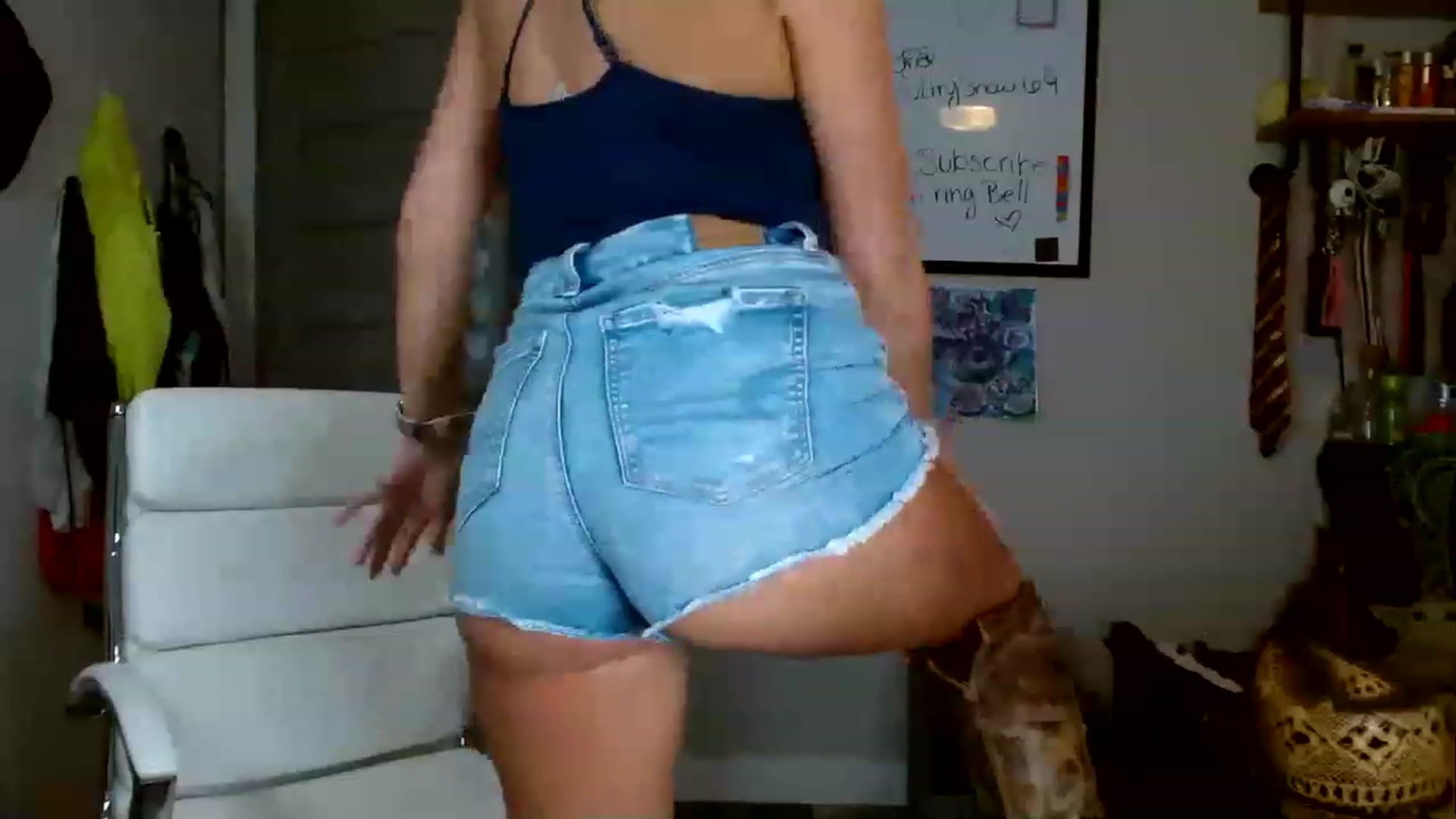 Gallery image thumbnail from SultrySnow's myfreecams stream on, 03/15/2023, 22:55 image 8 of 20