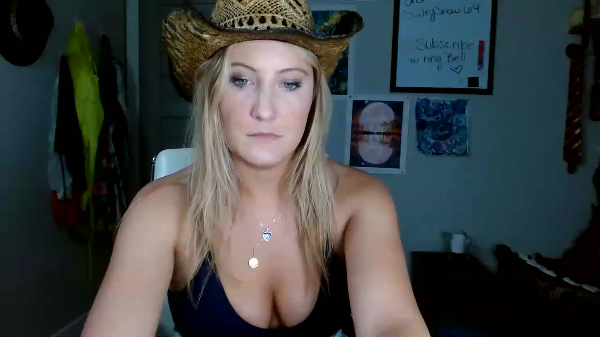 Gallery image thumbnail from SultrySnow's myfreecams stream on, 03/16/2023, 02:44 image 13 of 20