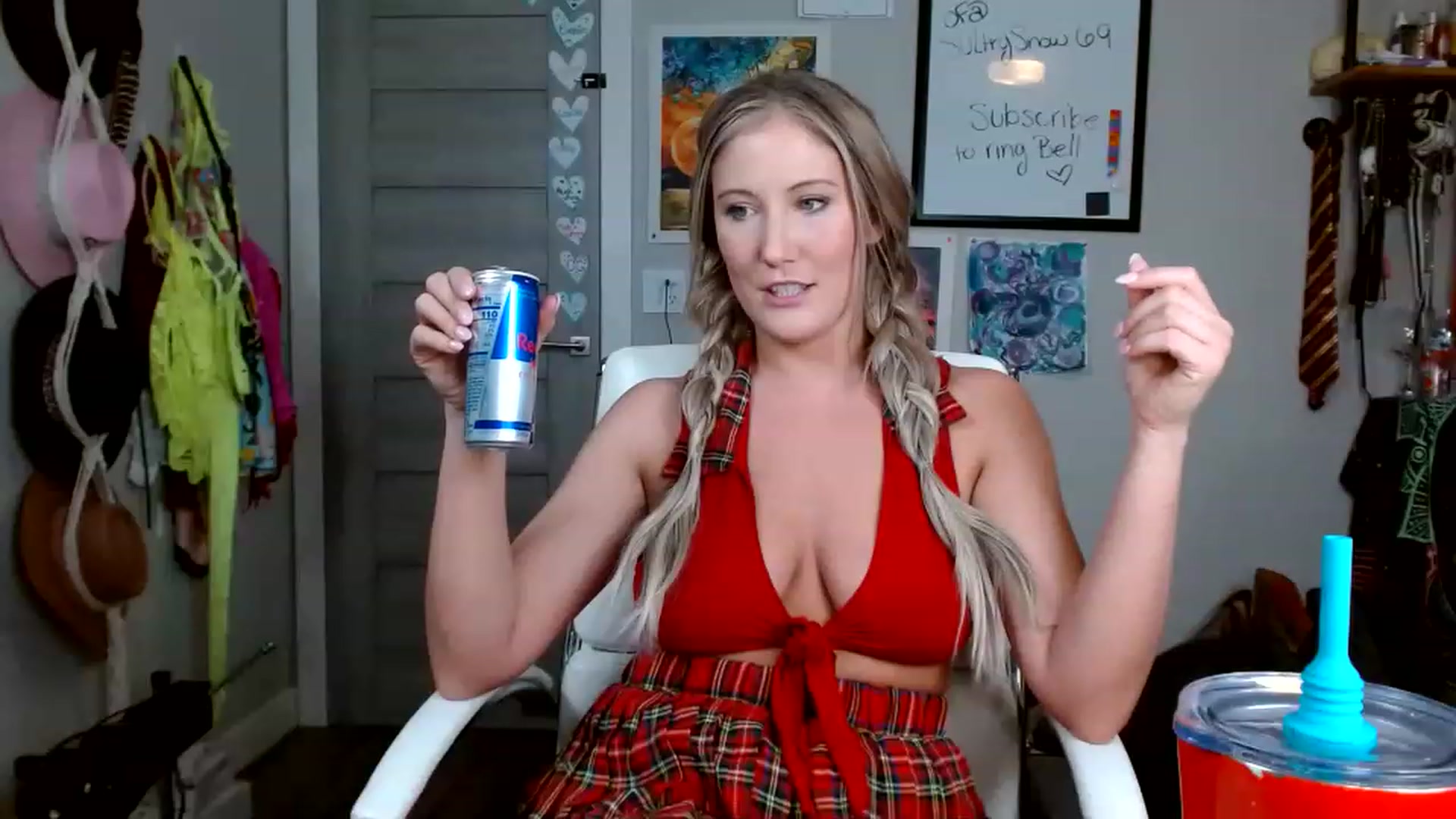 Gallery image thumbnail from SultrySnow's myfreecams stream on, 03/31/2023, 19:13 image 5 of 20