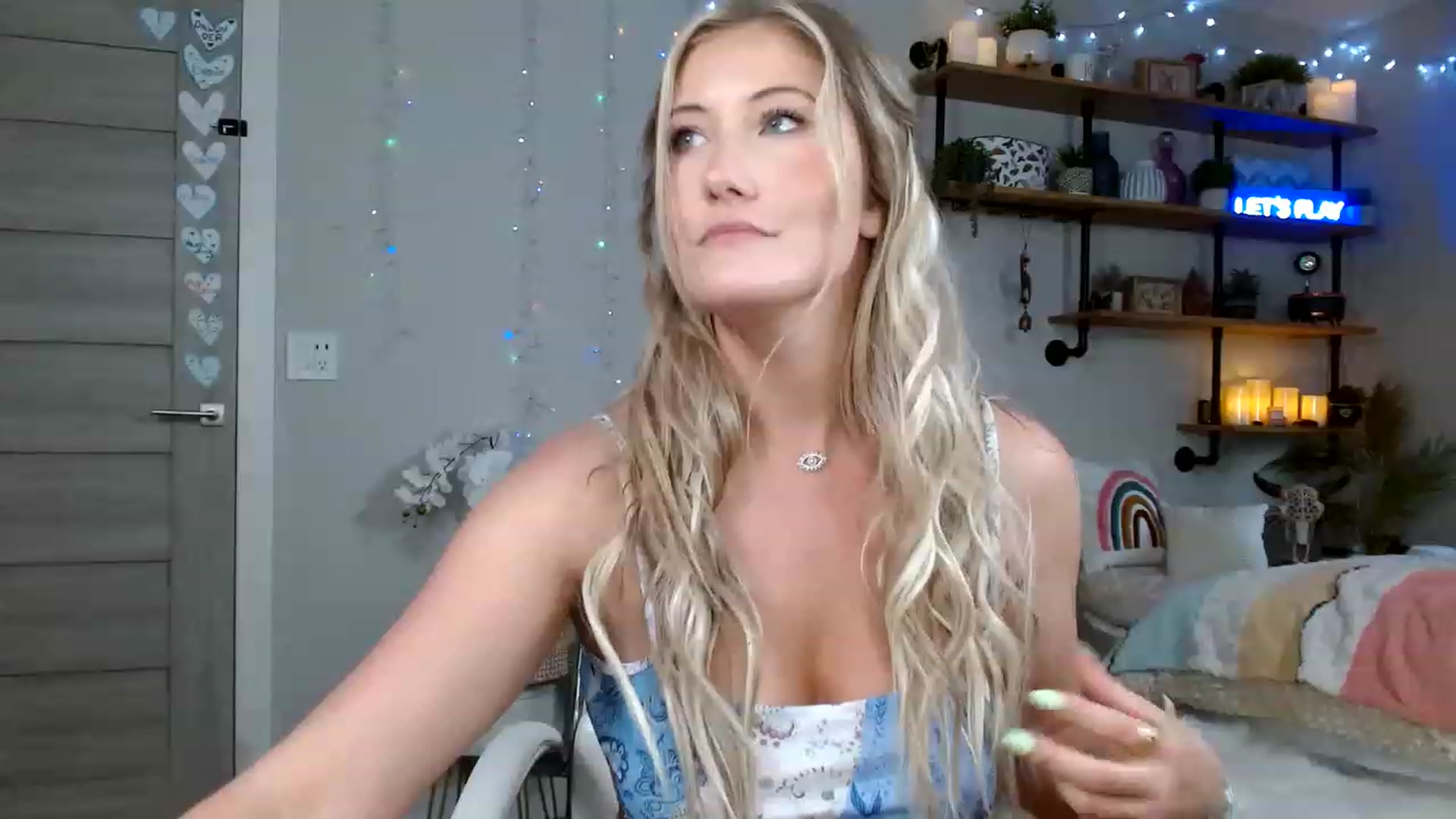 Gallery image thumbnail from SultrySnow's myfreecams stream on, 05/05/2023, 23:26 image 9 of 20