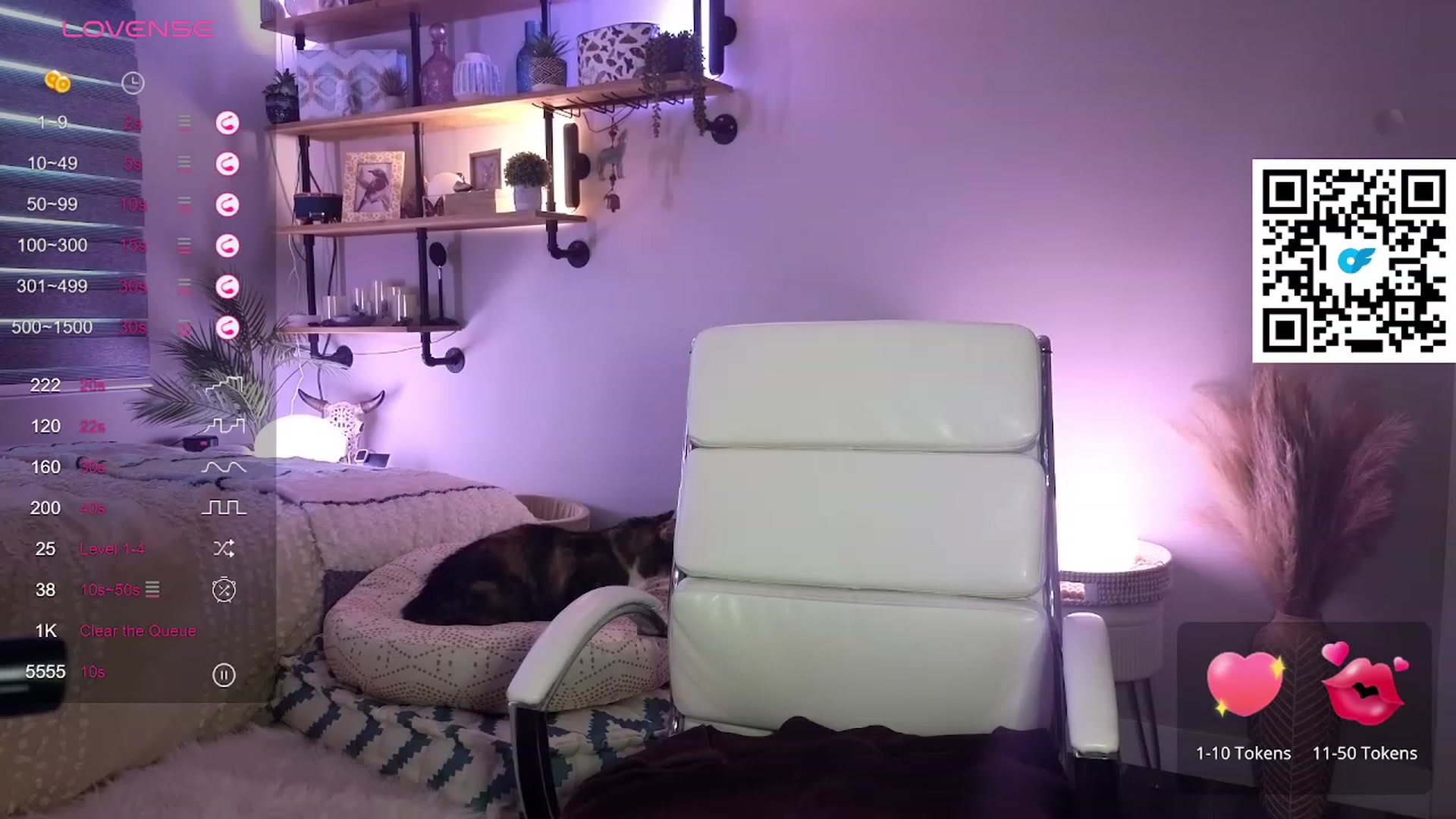 Gallery image thumbnail from SultrySnow's myfreecams stream on, 08/25/2023, 24:01 image 8 of 20
