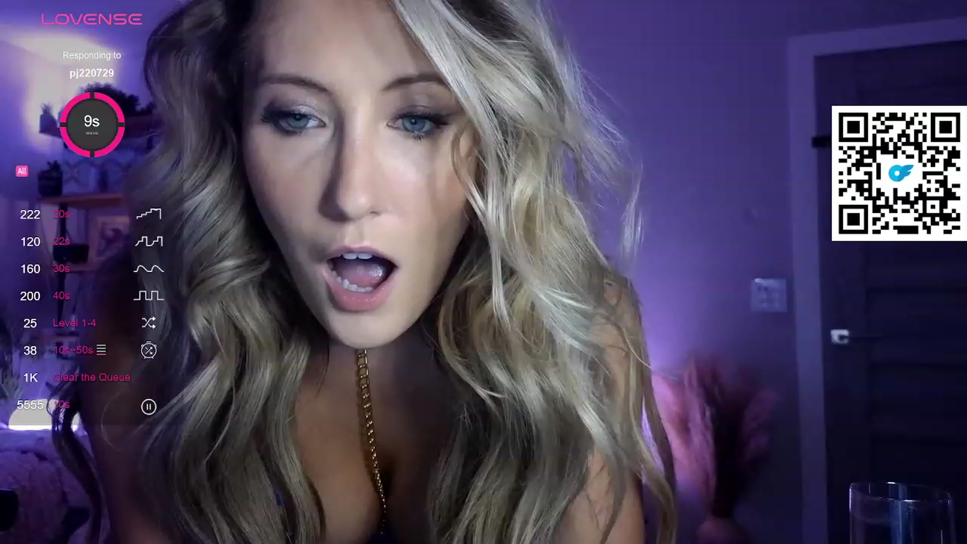 Gallery image thumbnail from SultrySnow's myfreecams stream on, 08/25/2023, 24:01 image 16 of 20