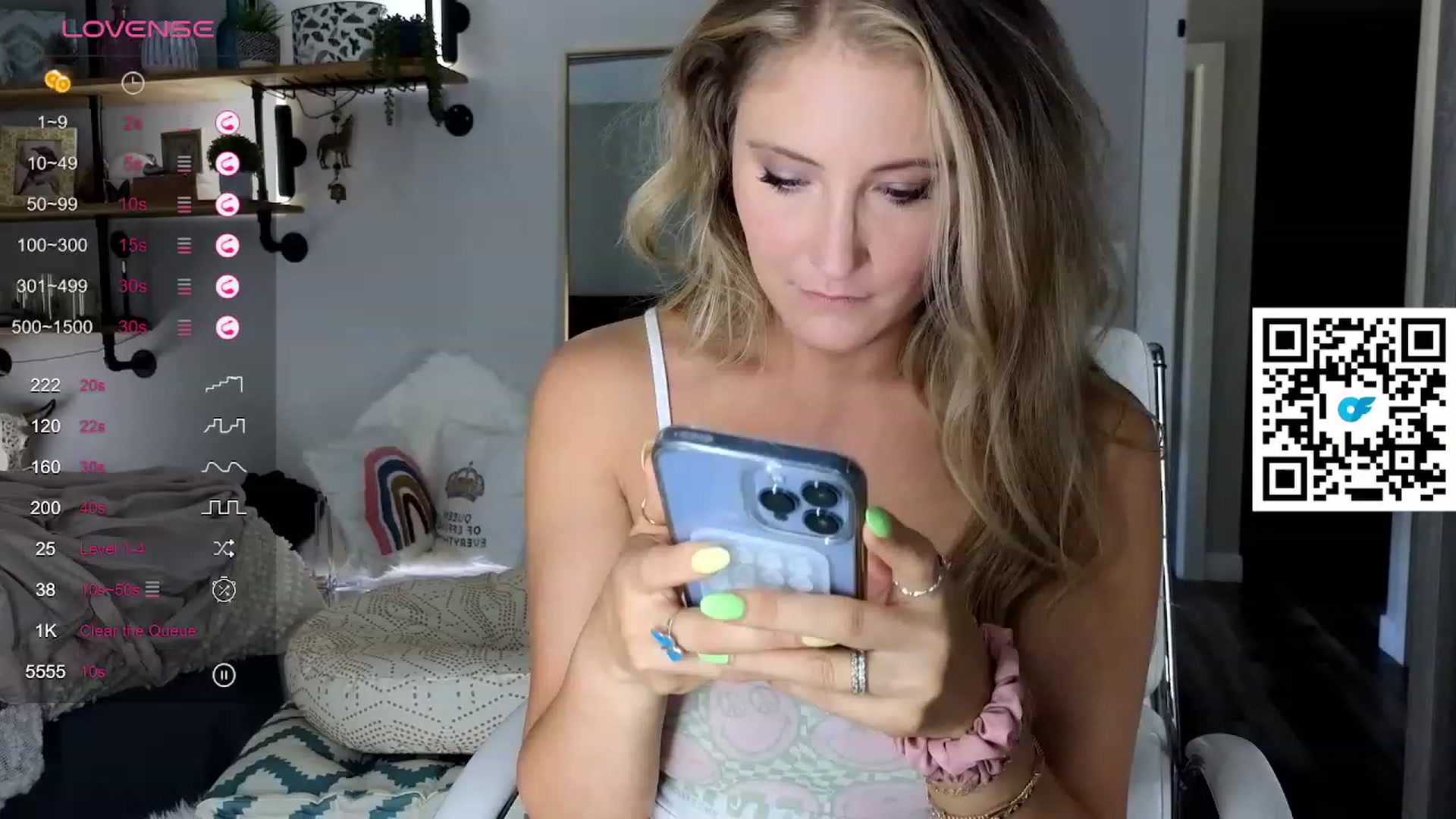 Gallery image thumbnail from SultrySnow's myfreecams stream on, 08/29/2023, 21:30 image 10 of 20