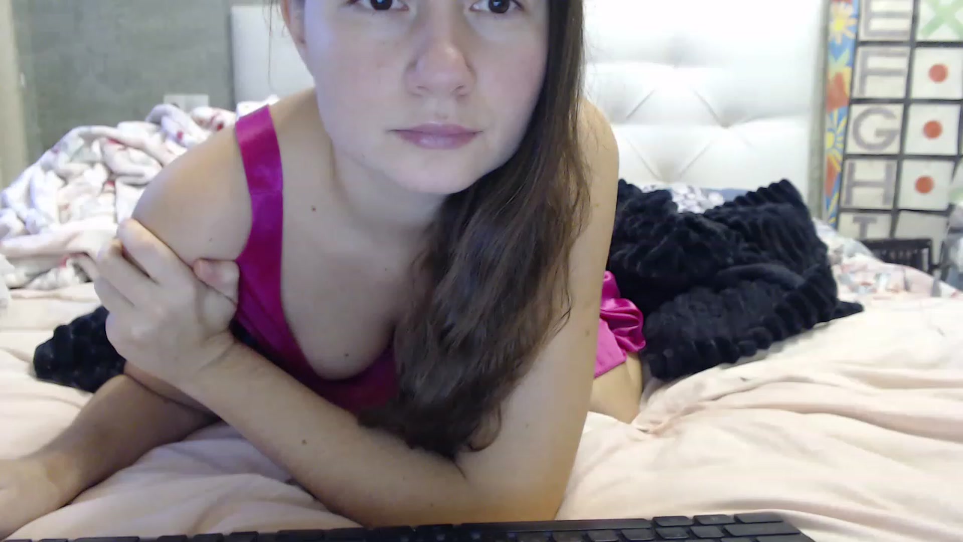 Gallery image thumbnail from SummerFlame's myfreecams stream on, 12/01/2022, 13:05 image 18 of 20