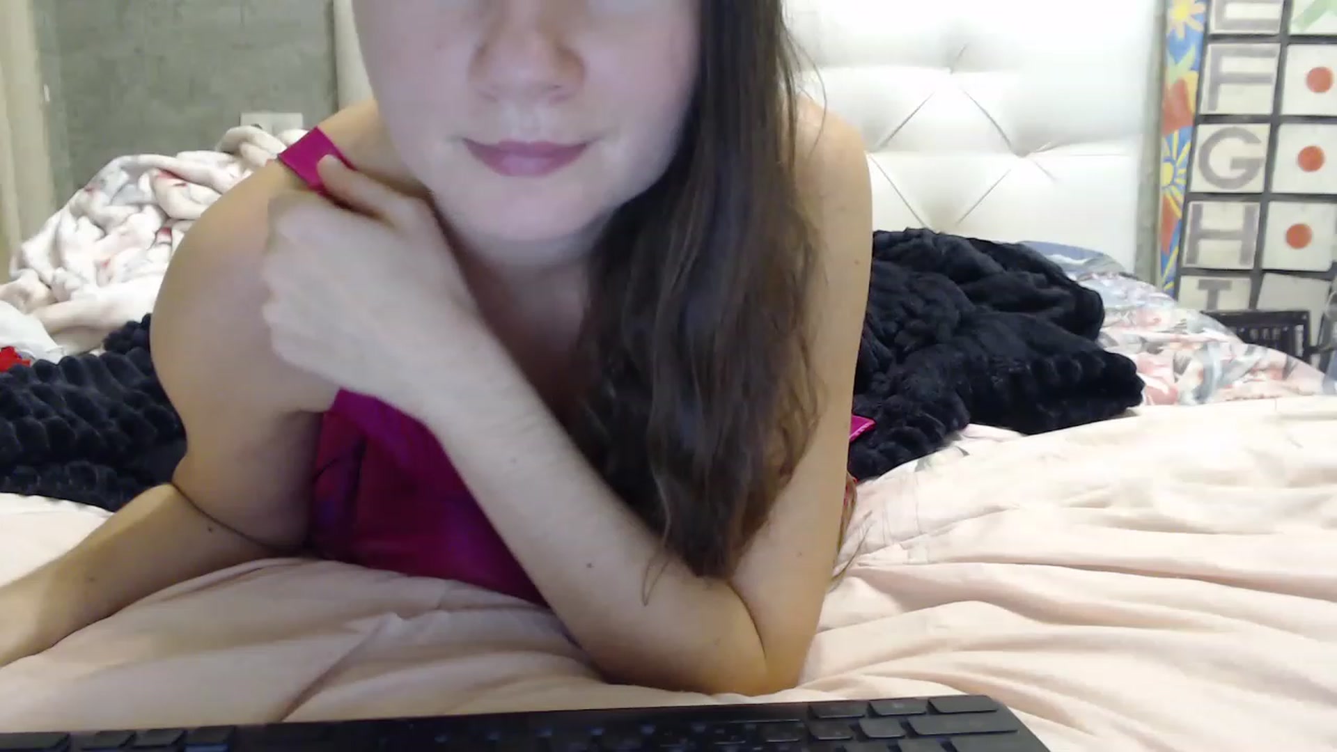Gallery image thumbnail from SummerFlame's myfreecams stream on, 12/01/2022, 14:57 image 15 of 20