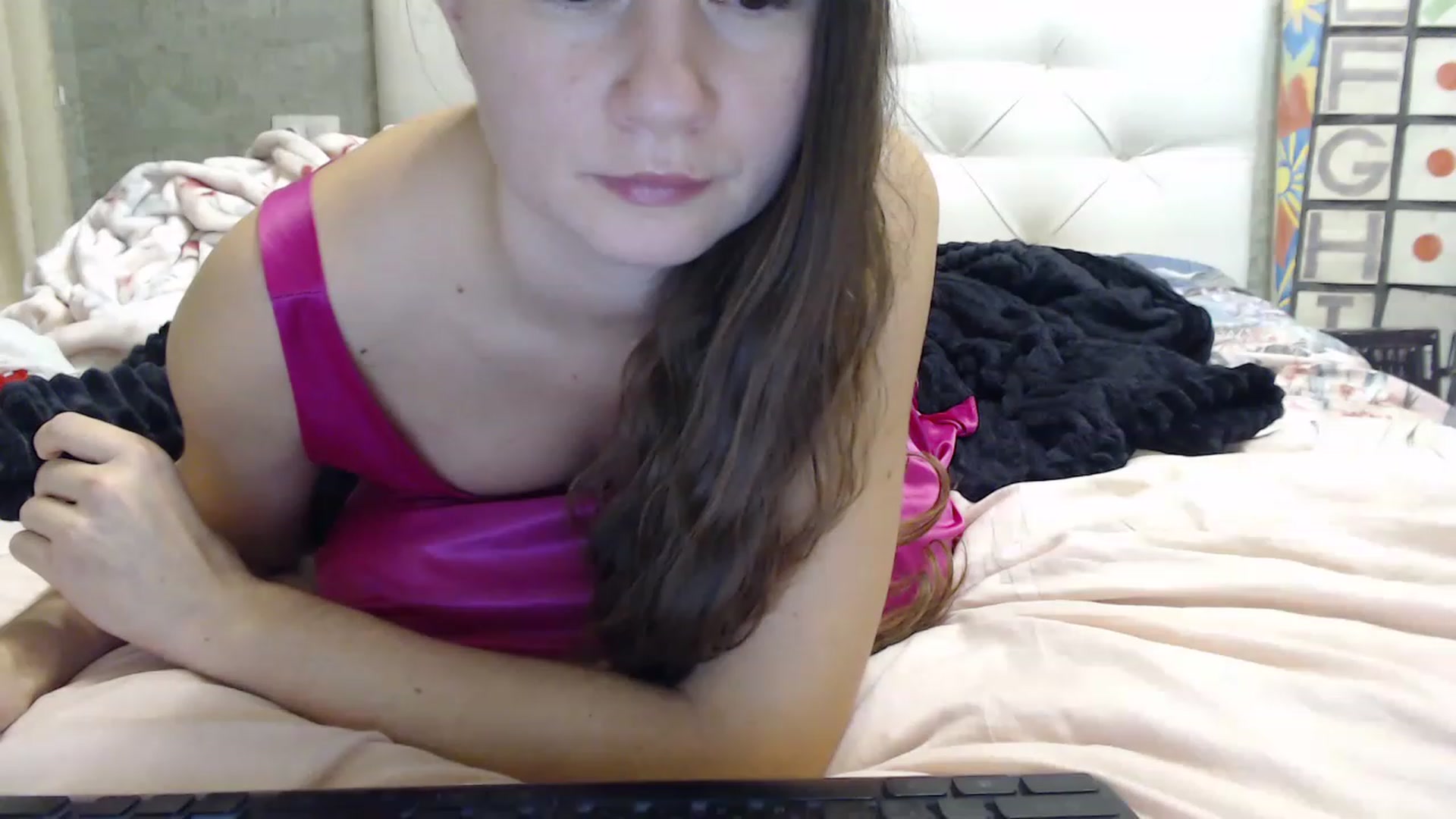 Gallery image thumbnail from SummerFlame's myfreecams stream on, 12/01/2022, 15:23 image 19 of 20