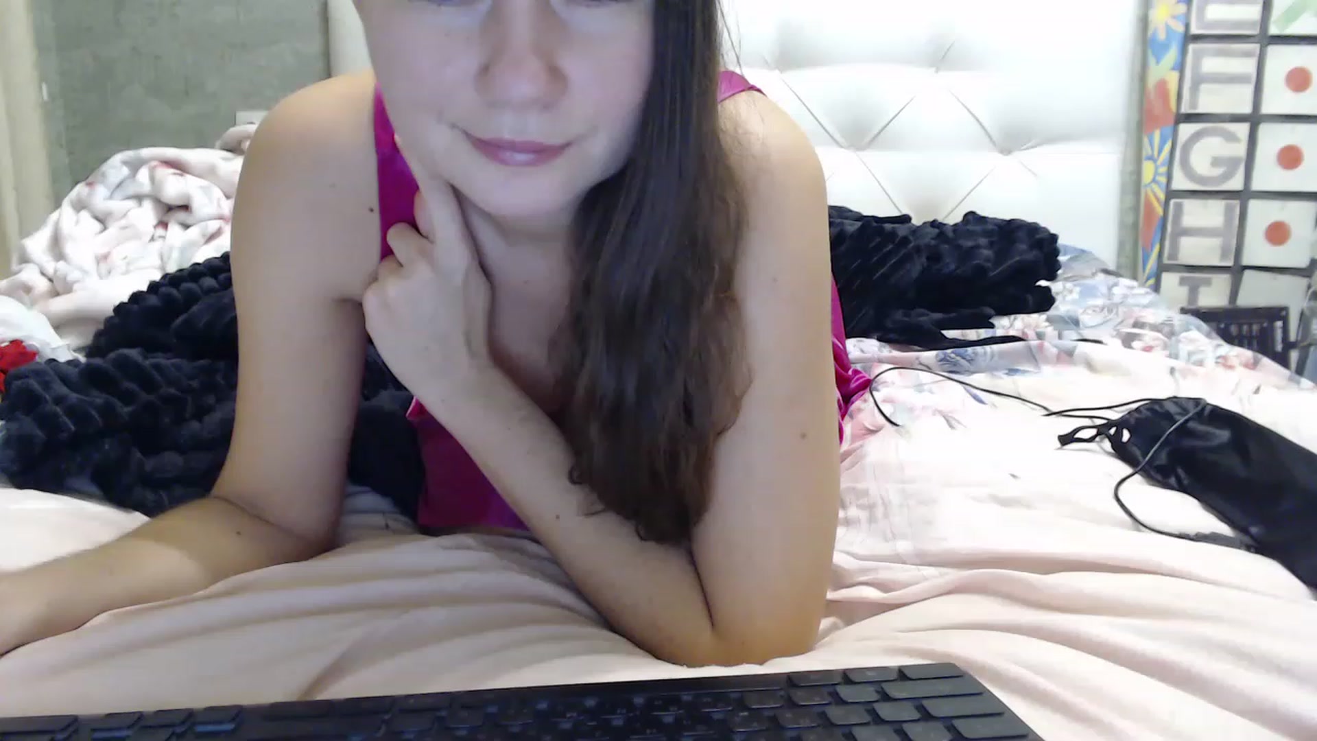 Gallery image thumbnail from SummerFlame's myfreecams stream on, 12/01/2022, 18:50 image 2 of 20