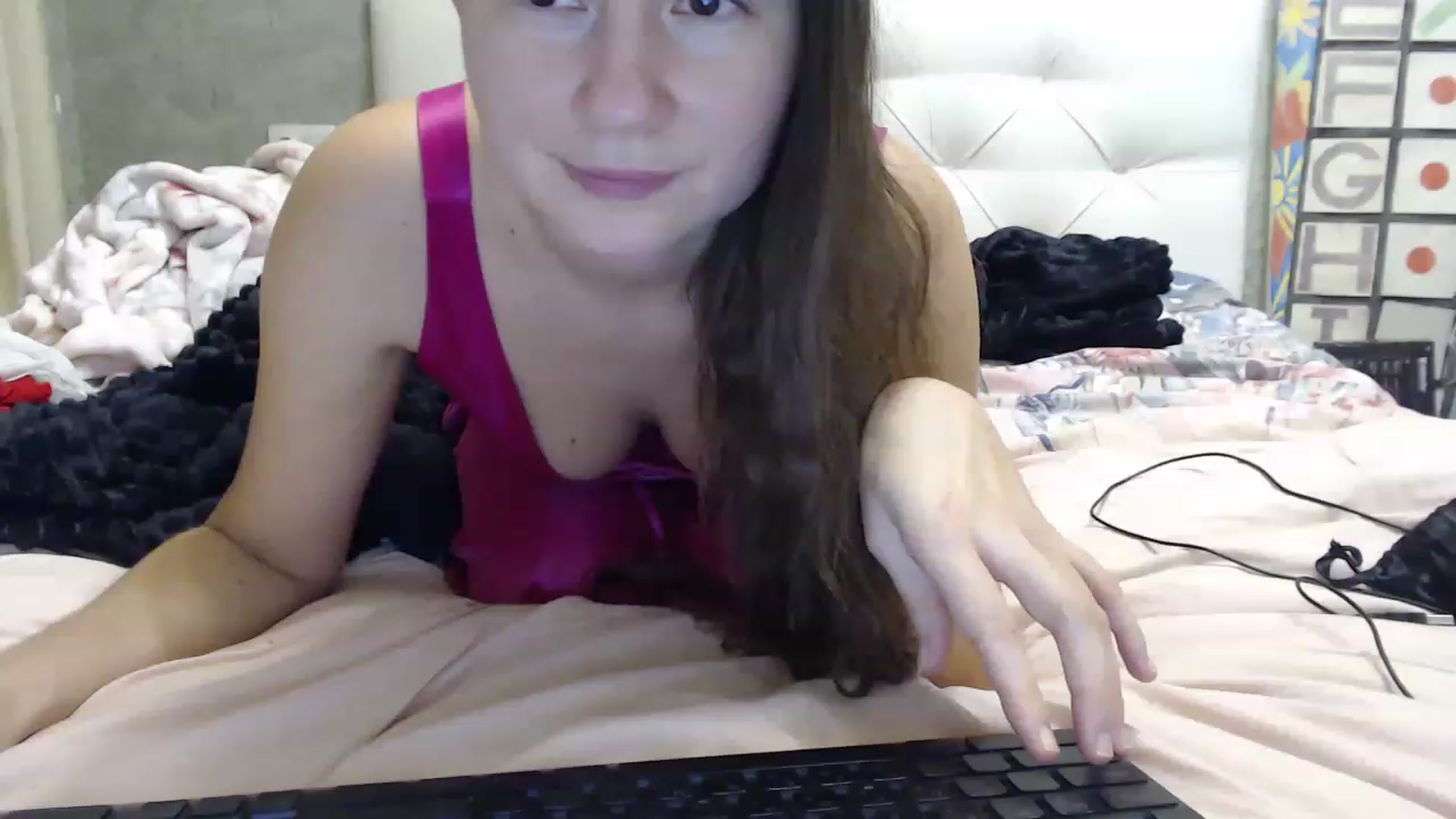 Gallery image thumbnail from SummerFlame's myfreecams stream on, 12/01/2022, 19:43 image 4 of 20