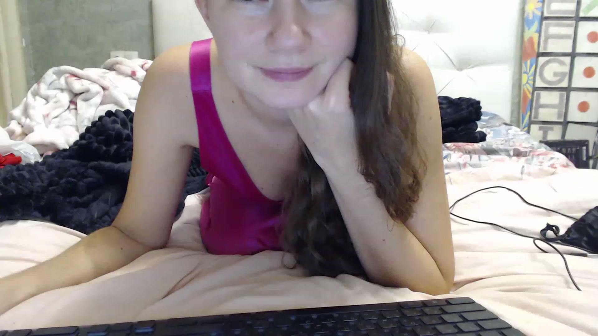 Gallery image thumbnail from SummerFlame's myfreecams stream on, 12/01/2022, 19:43 image 12 of 20
