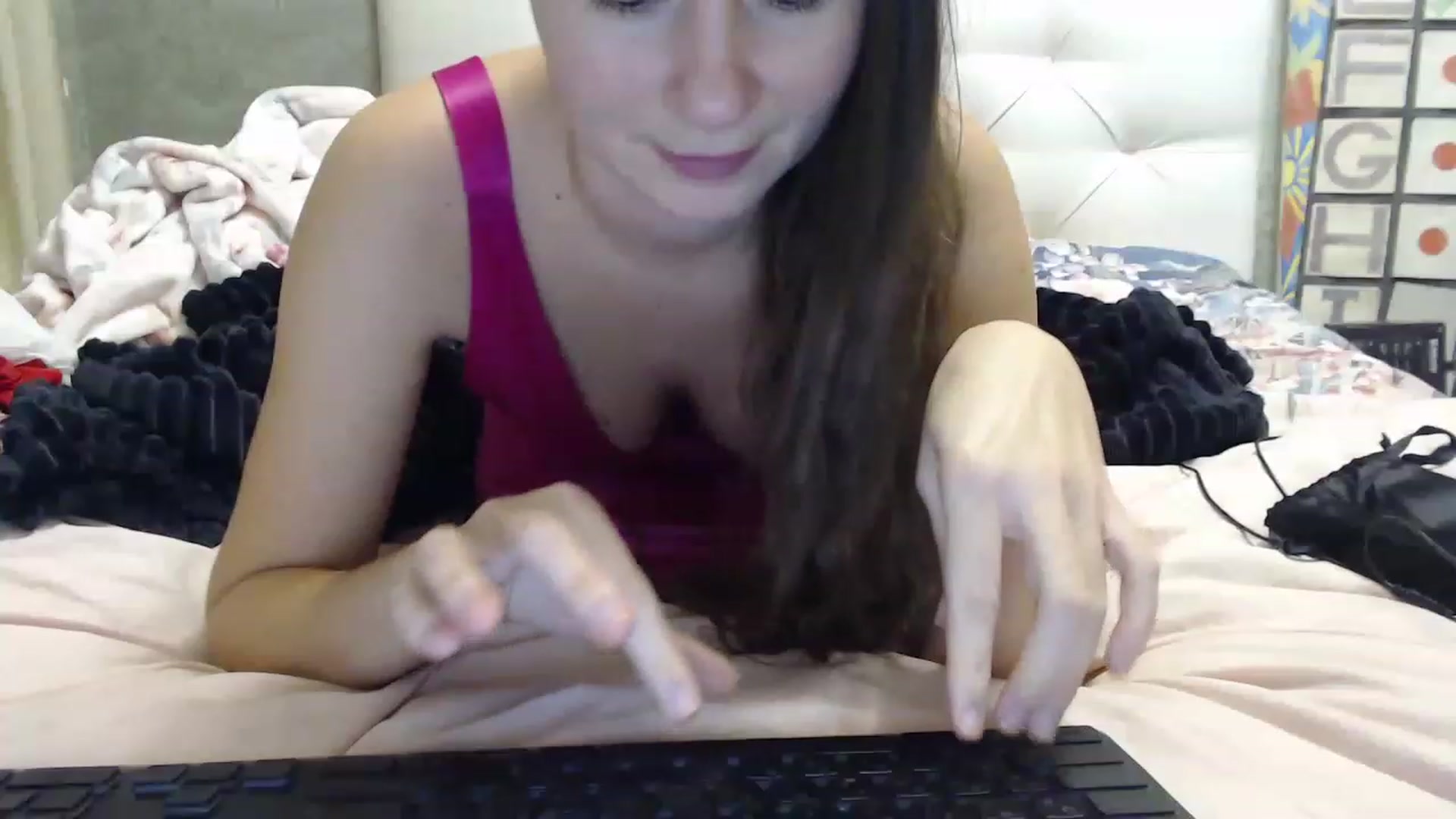 Gallery image thumbnail from SummerFlame's myfreecams stream on, 12/01/2022, 20:47 image 19 of 20