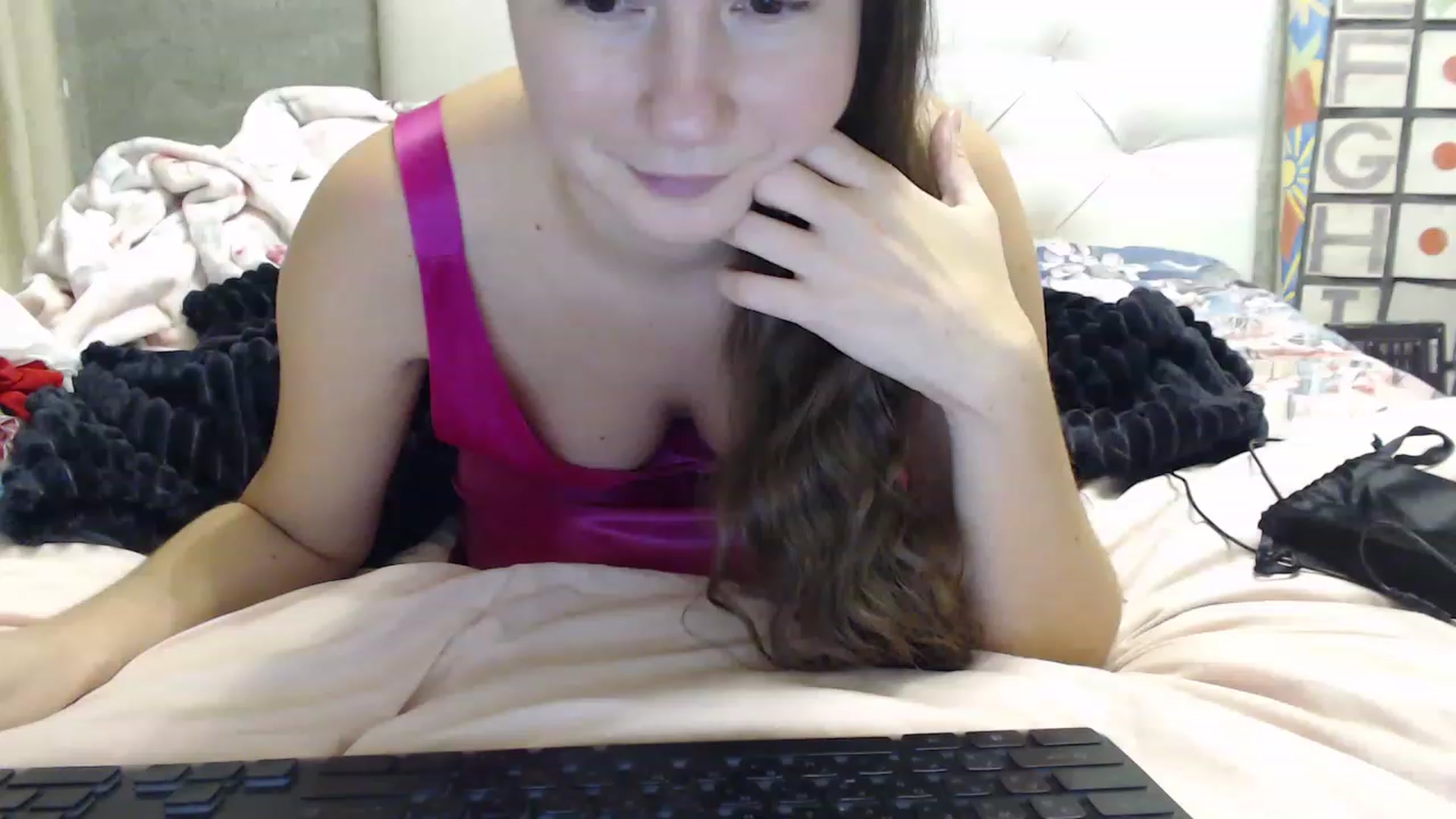 Gallery image thumbnail from SummerFlame's myfreecams stream on, 12/01/2022, 20:47 image 20 of 20