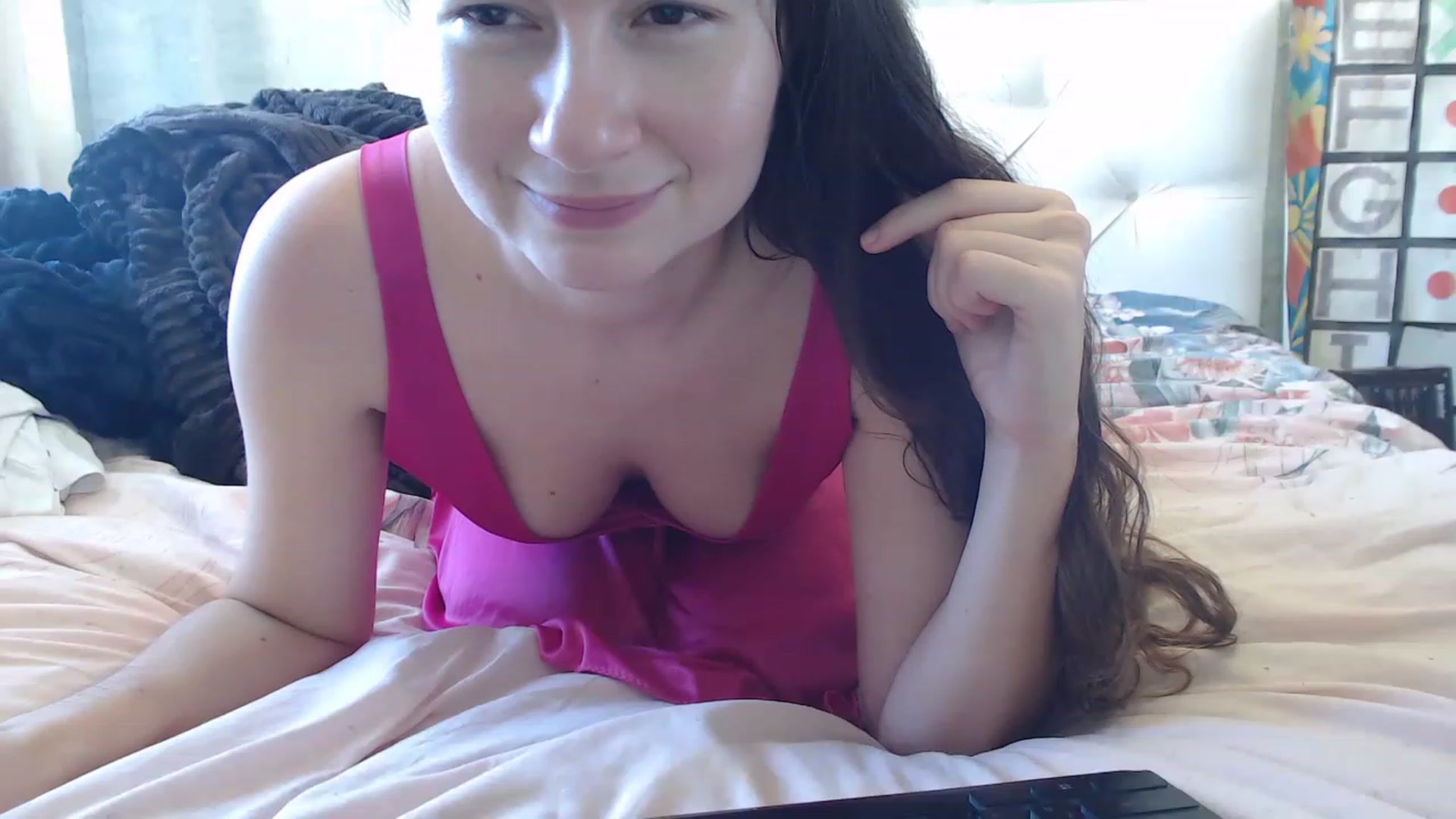 Gallery image thumbnail from SummerFlame's myfreecams stream on, 12/12/2022, 08:36 image 20 of 20