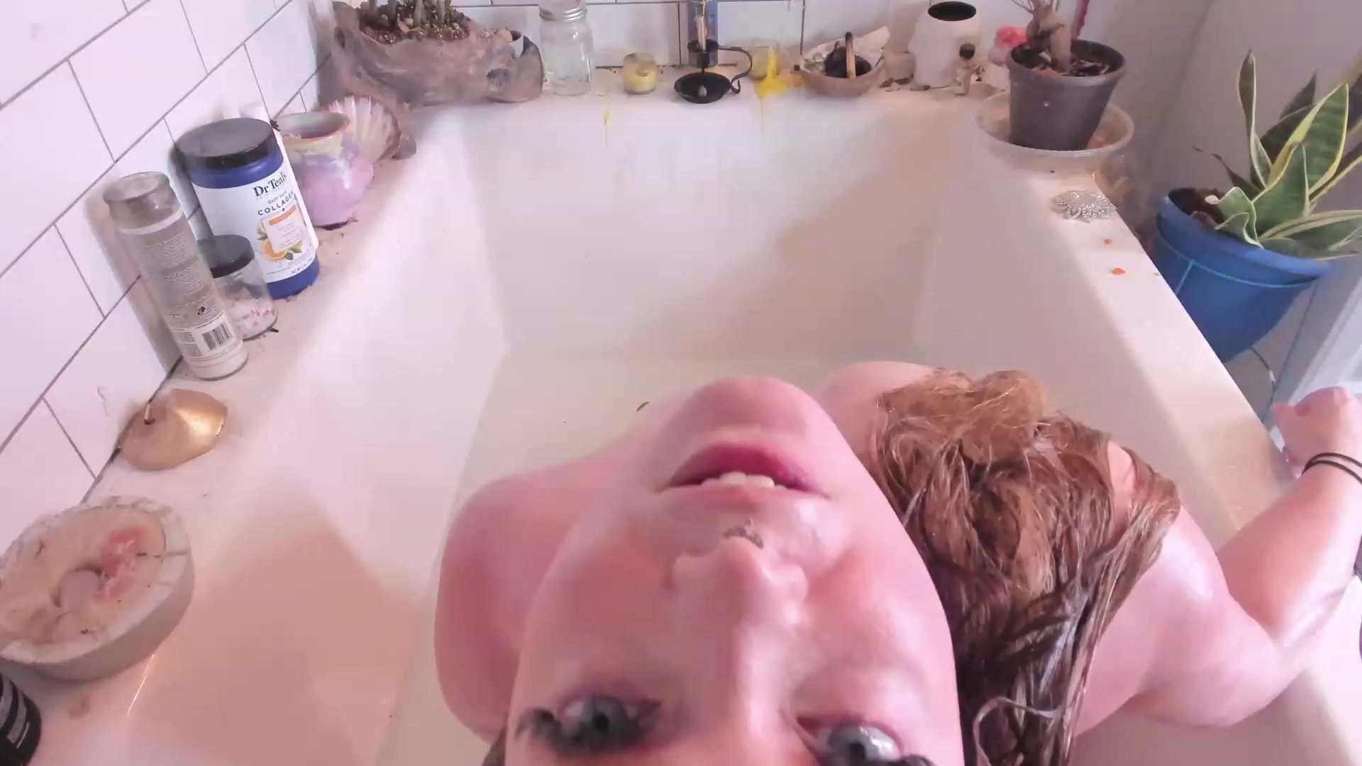 Gallery image thumbnail from SummerHart's myfreecams stream on, 07/01/2023, 06:35 image 3 of 20
