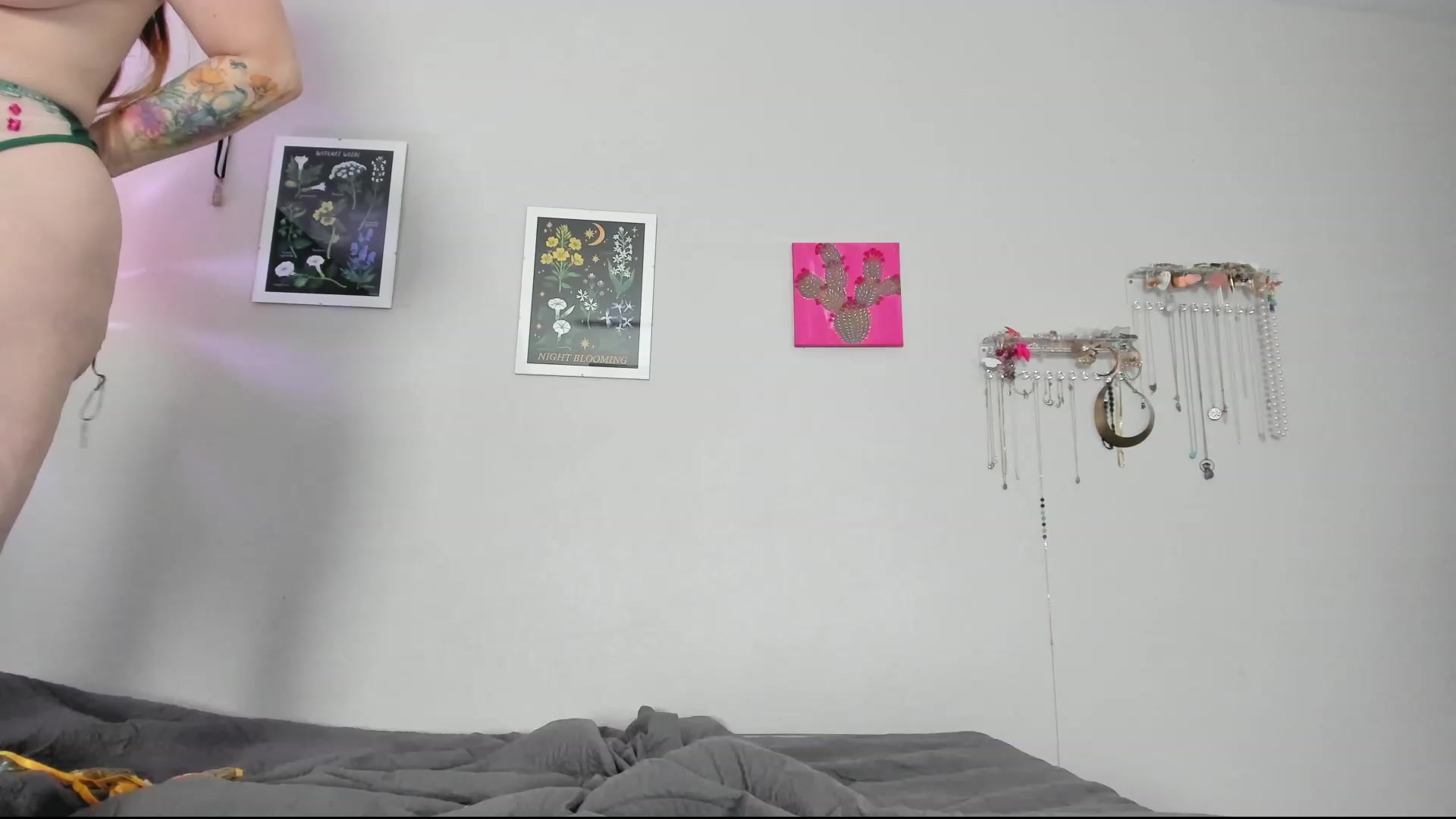 Gallery image thumbnail from SummerHart's myfreecams stream on, 09/03/2023, 05:45 image 3 of 20