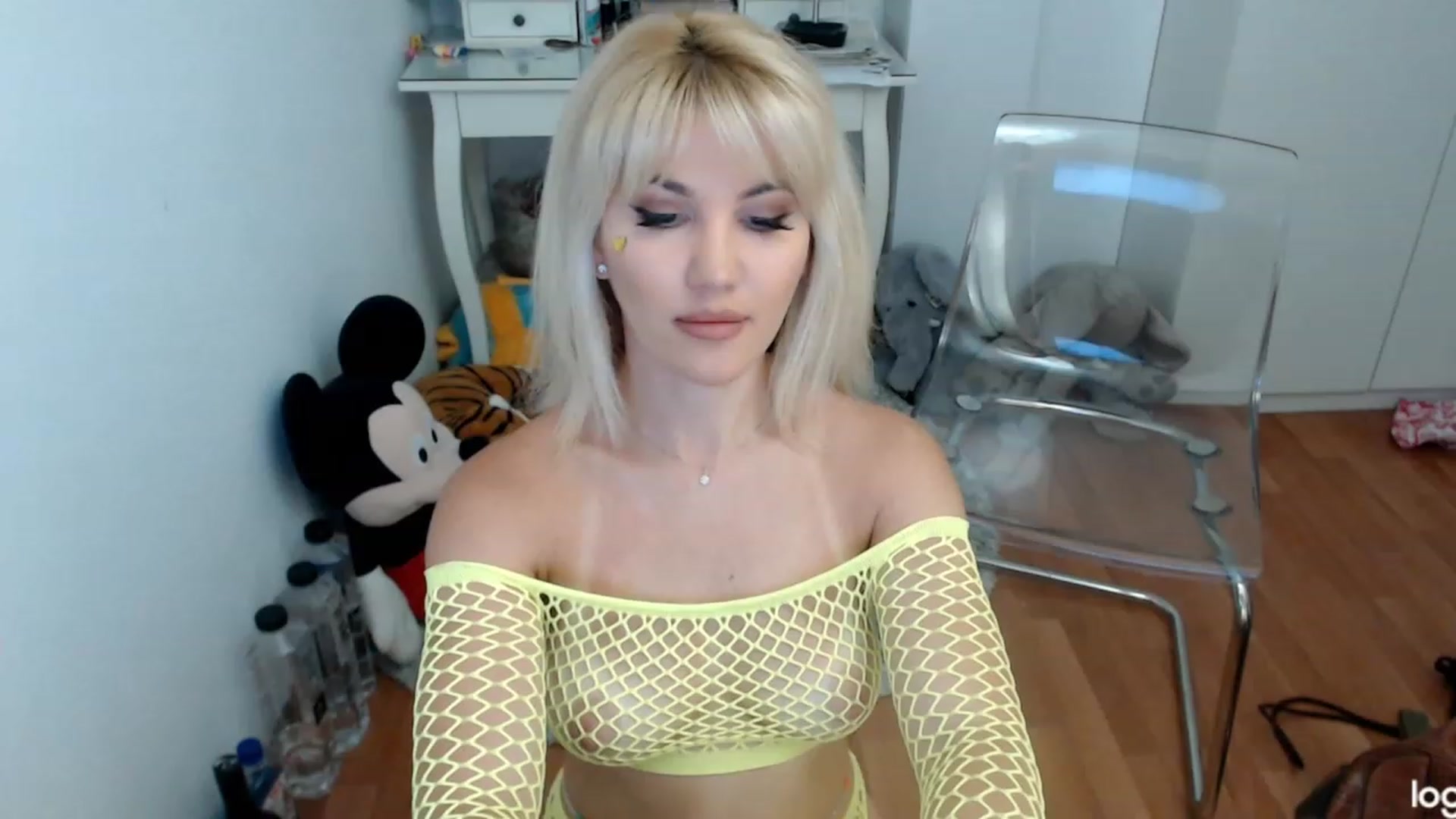 Gallery image thumbnail from SummerJewel's myfreecams stream on, 06/05/2023, 09:02 image 4 of 20