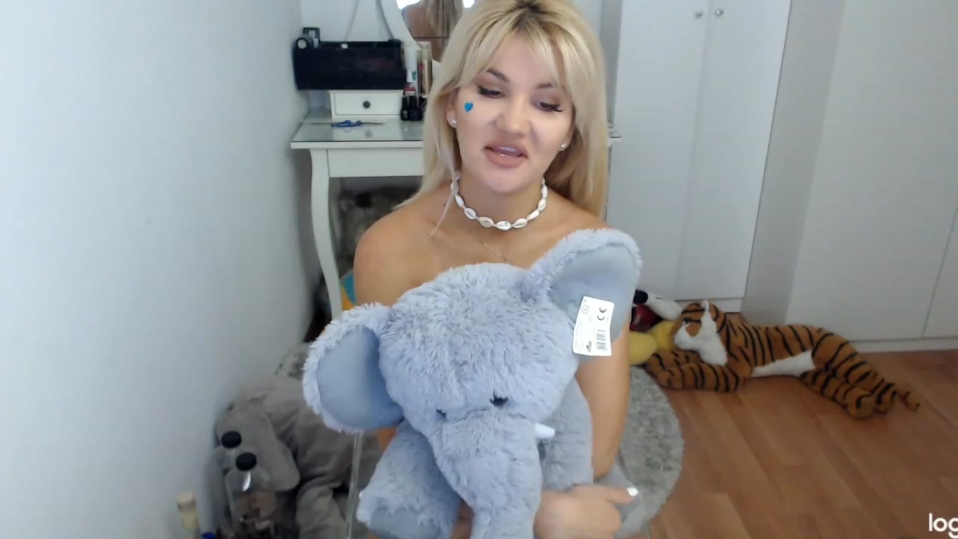Gallery image thumbnail from SummerJewel's myfreecams stream on, 06/13/2023, 09:44 image 1 of 20