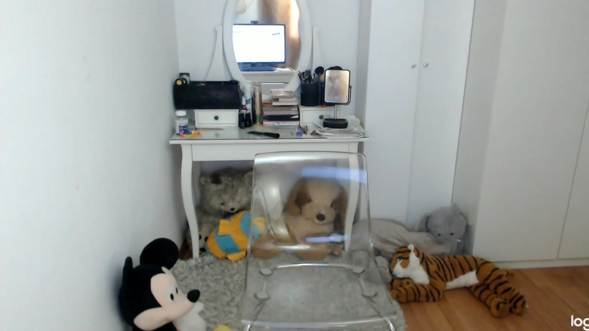 Gallery image thumbnail from SummerJewel's myfreecams stream on, 06/22/2023, 09:54 image 1 of 20
