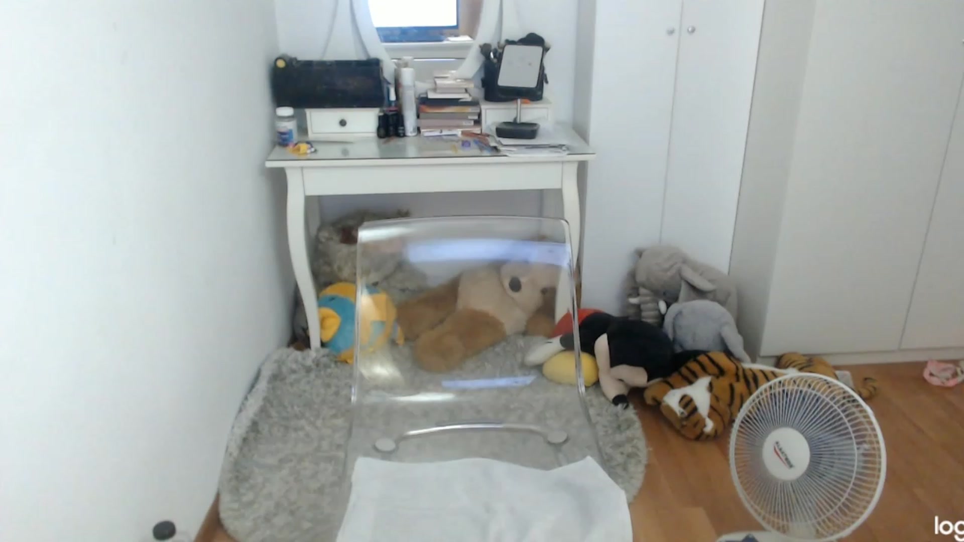Gallery image thumbnail from SummerJewel's myfreecams stream on, 07/18/2023, 10:01 image 1 of 20