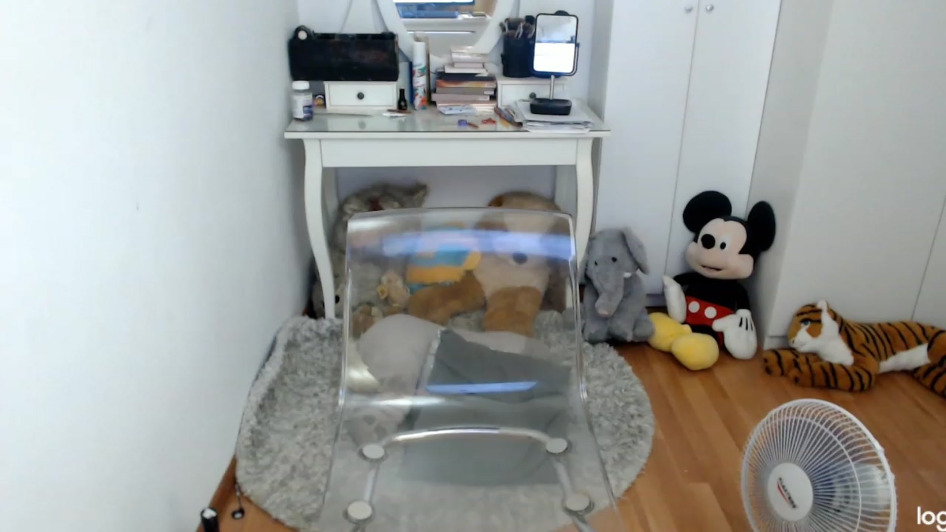 Gallery image thumbnail from SummerJewel's myfreecams stream on, 07/24/2023, 10:21 image 13 of 20