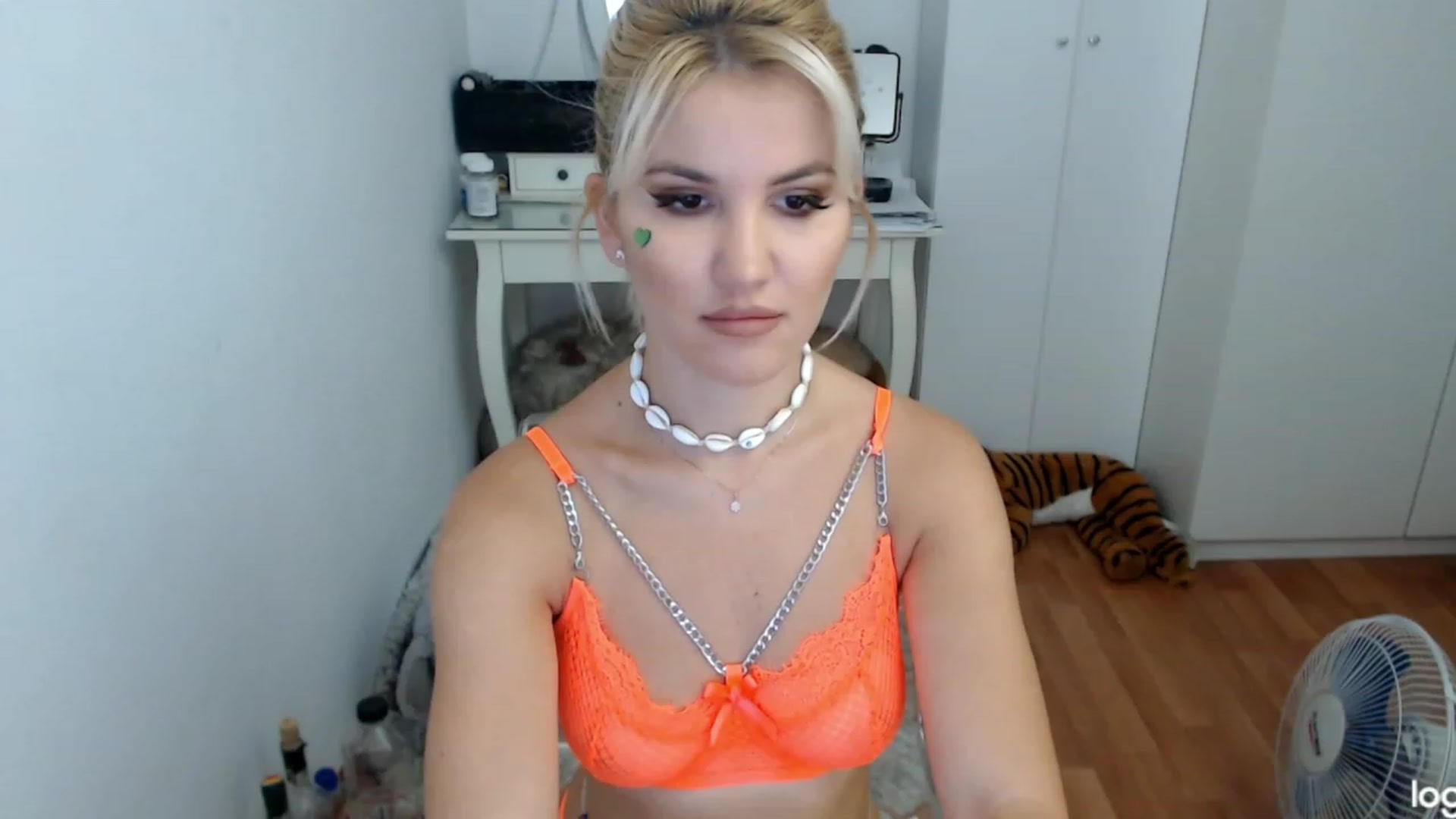 Gallery image thumbnail from SummerJewel's myfreecams stream on, 08/10/2023, 09:14 image 2 of 20
