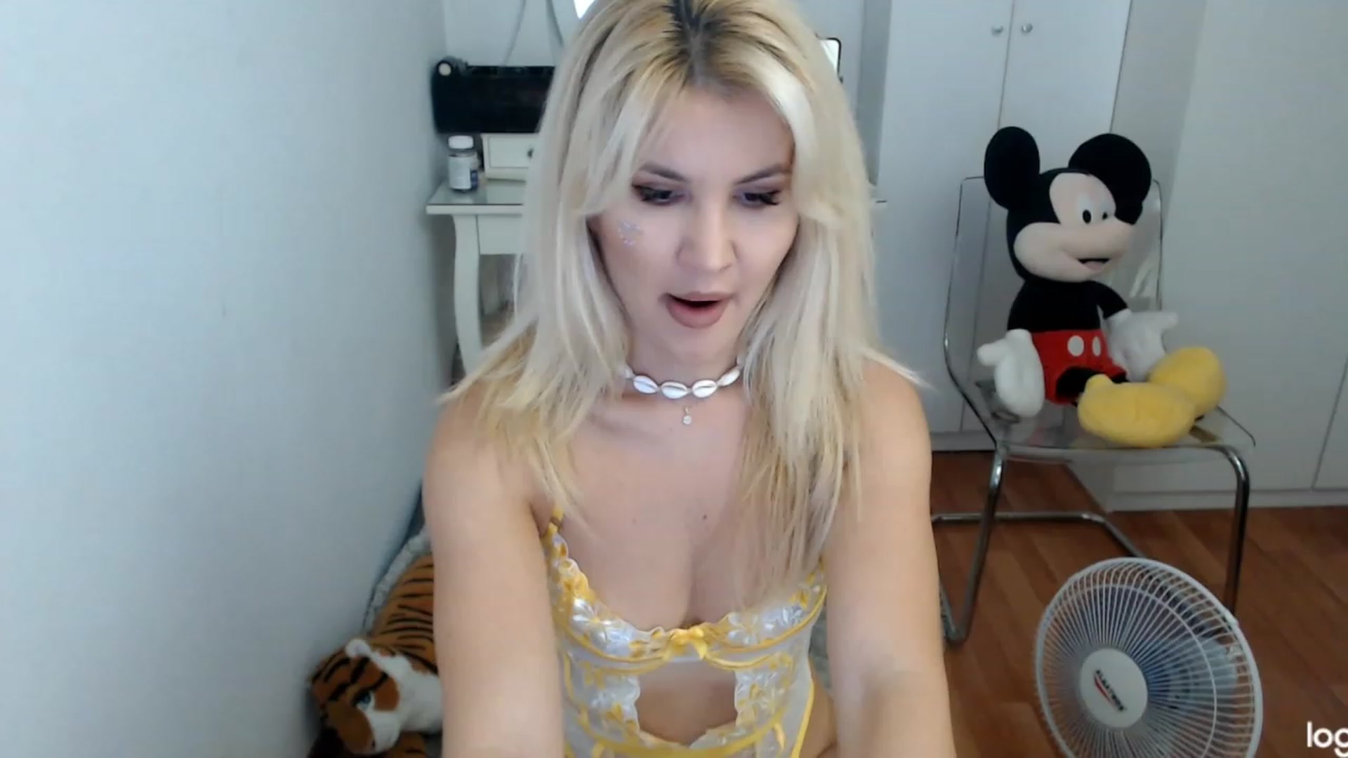 Gallery image thumbnail from SummerJewel's myfreecams stream on, 08/16/2023, 06:39 image 9 of 20