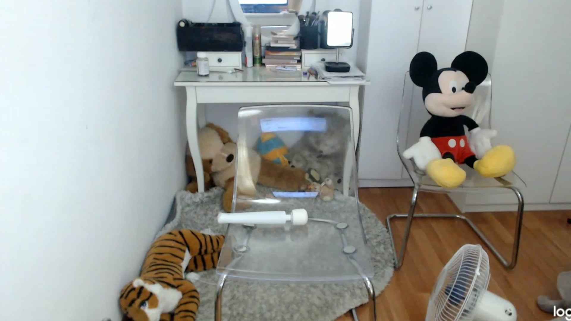 Gallery image thumbnail from SummerJewel's myfreecams stream on, 08/17/2023, 08:14 image 12 of 20