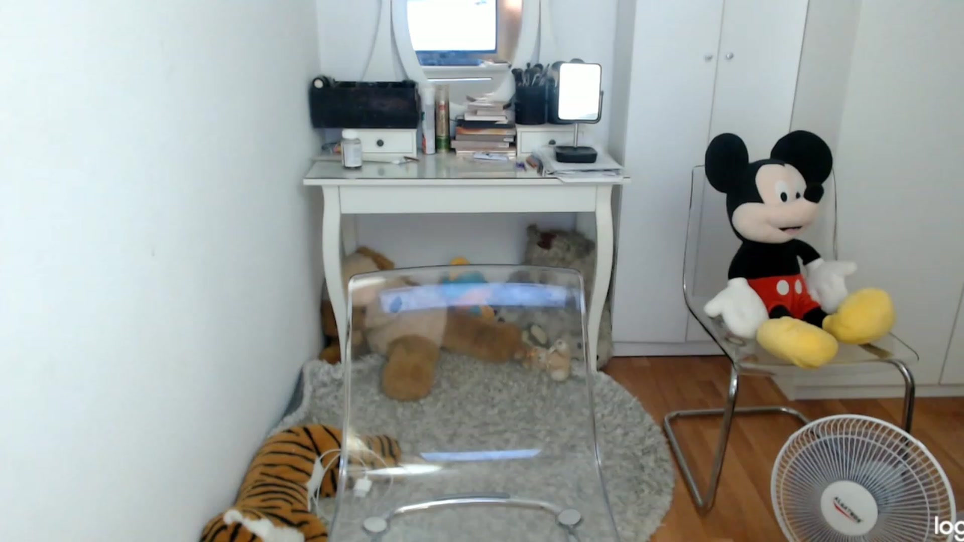 Gallery image thumbnail from SummerJewel's myfreecams stream on, 08/17/2023, 09:10 image 8 of 20