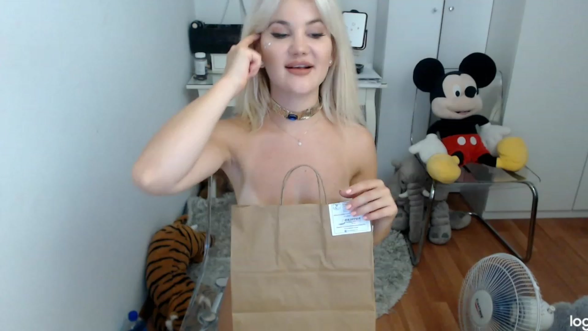Gallery image thumbnail from SummerJewel's myfreecams stream on, 08/19/2023, 10:39 image 1 of 20