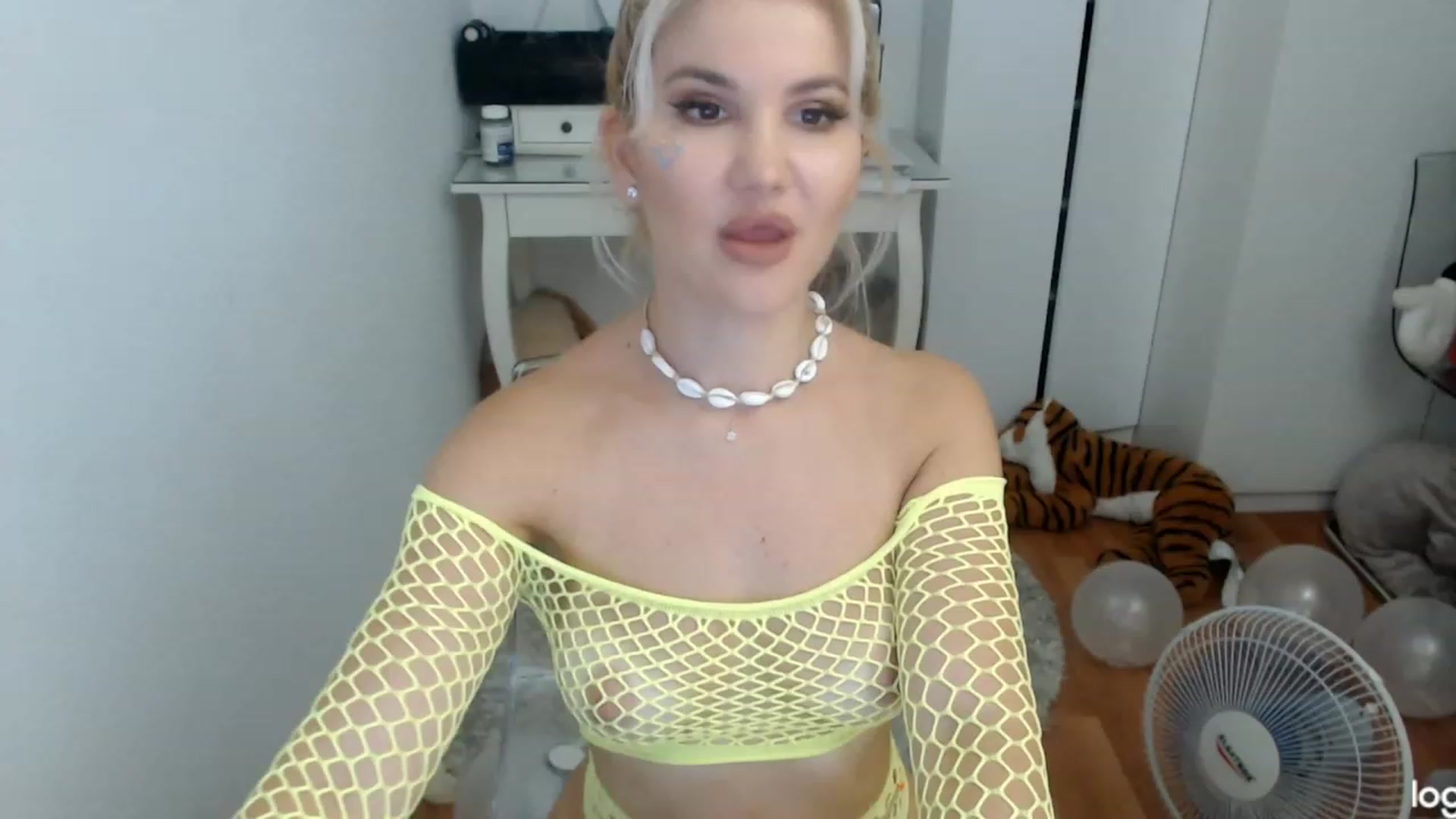 Gallery image thumbnail from SummerJewel's myfreecams stream on, 08/24/2023, 08:26 image 5 of 20