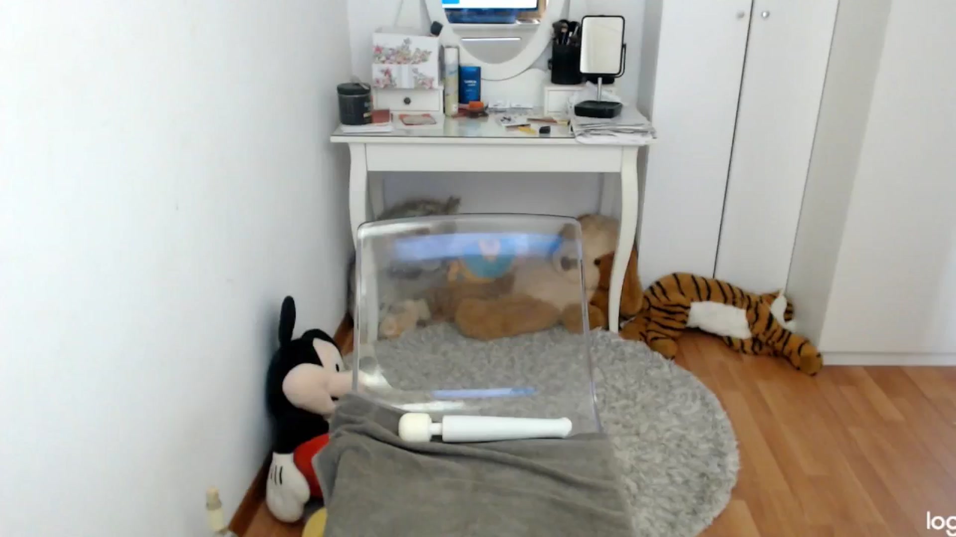 Gallery image thumbnail from SummerJewel's myfreecams stream on, 06/09/2024, 08:51 image 18 of 20