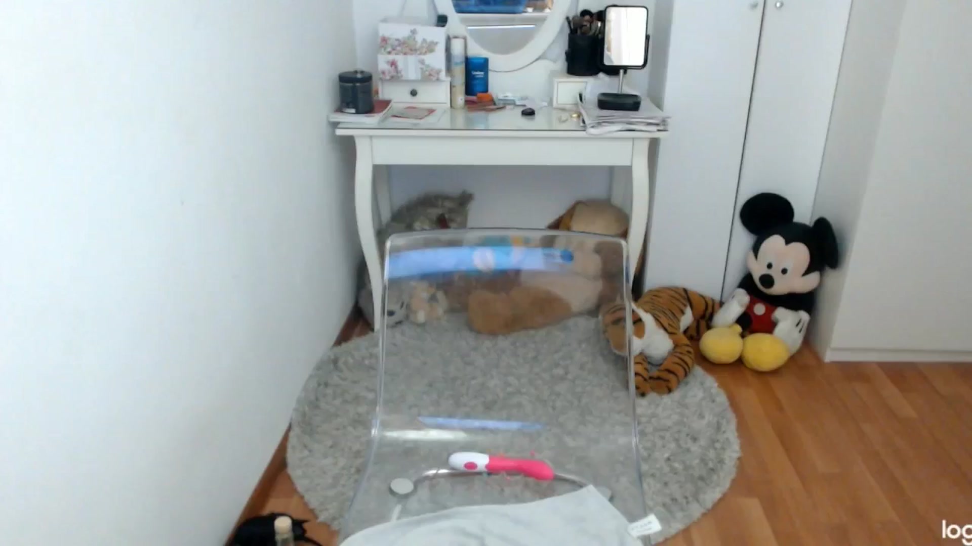 Gallery image thumbnail from SummerJewel's myfreecams stream on, 06/15/2024, 08:24 image 17 of 20