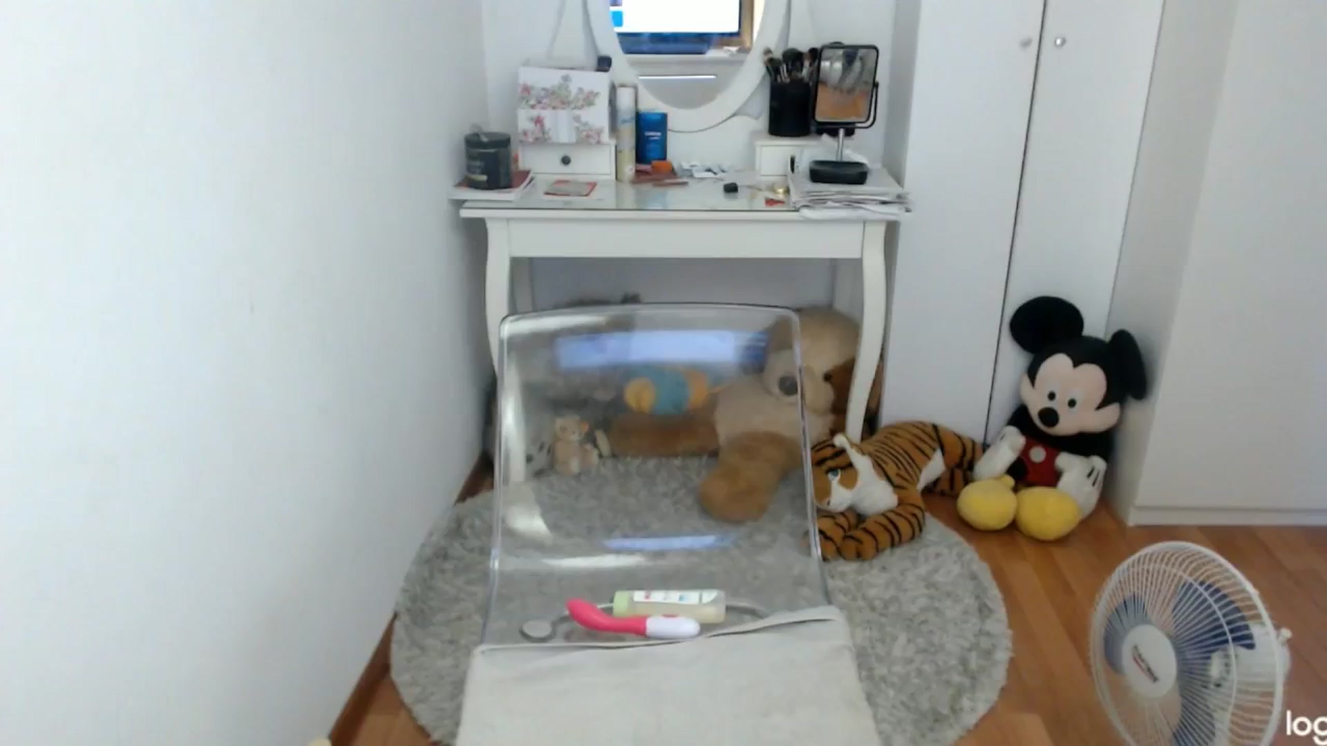 Gallery image thumbnail from SummerJewel's myfreecams stream on, 06/16/2024, 08:17 image 19 of 20