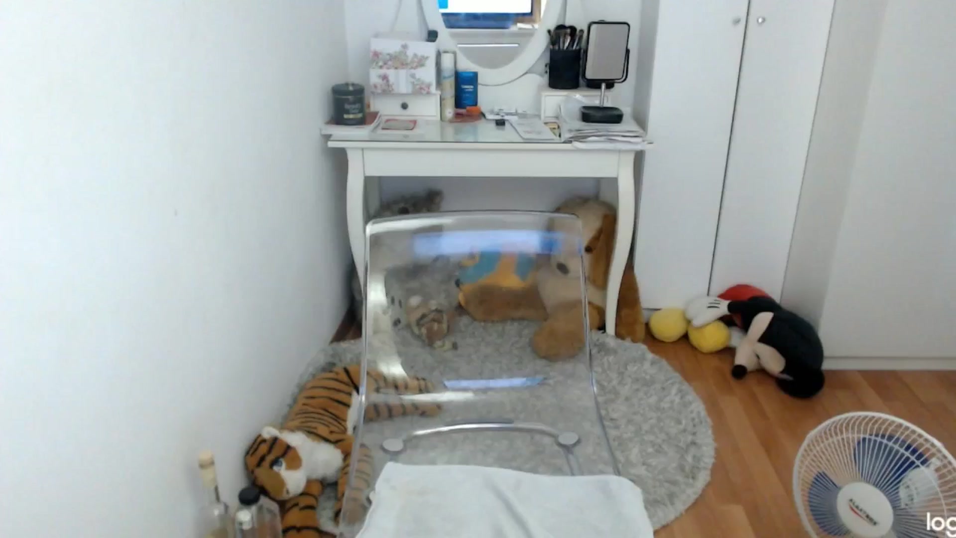 Gallery image thumbnail from SummerJewel's myfreecams stream on, 06/22/2024, 06:55 image 8 of 20